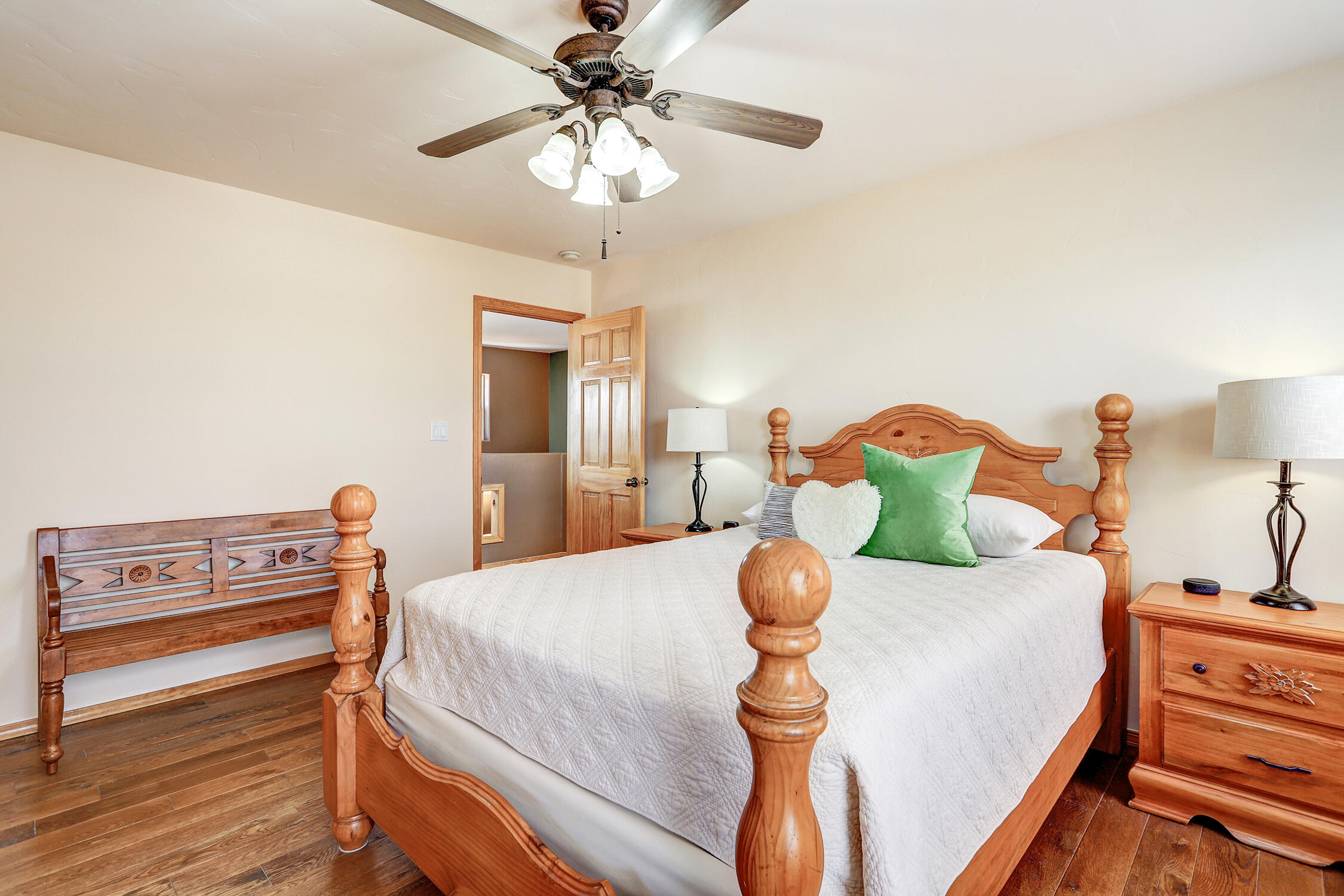 6894 Nacelle Road NE