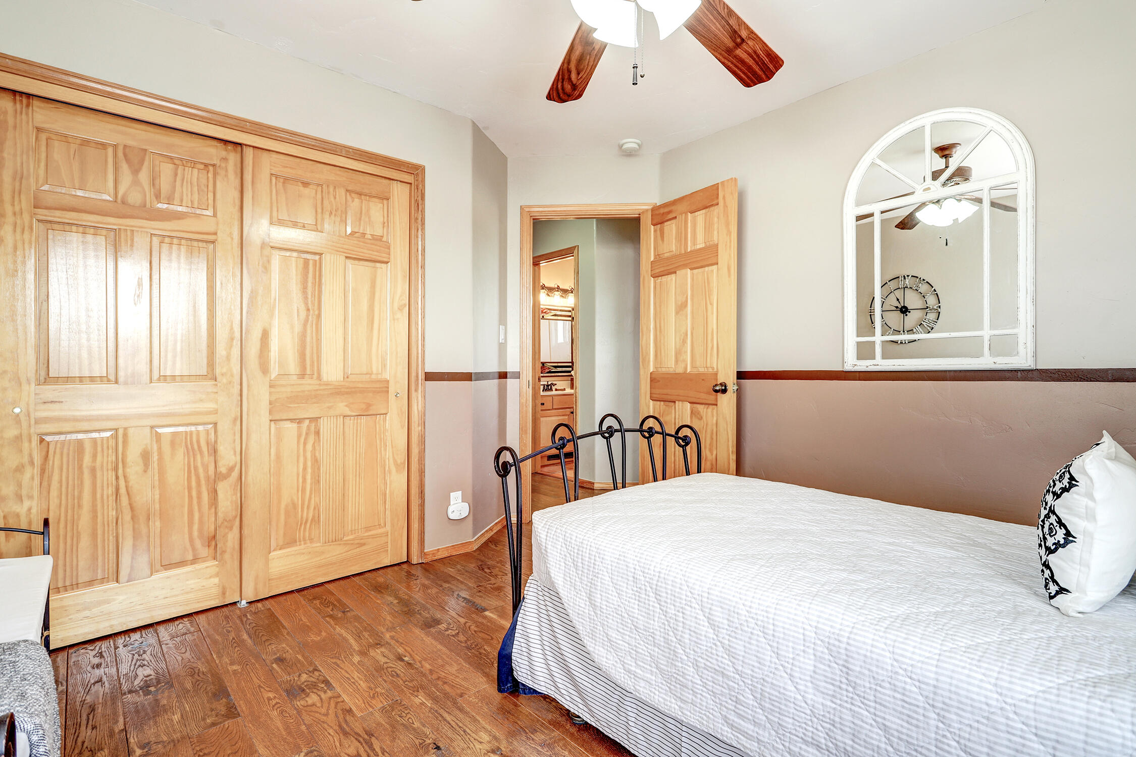 6894 Nacelle Road NE