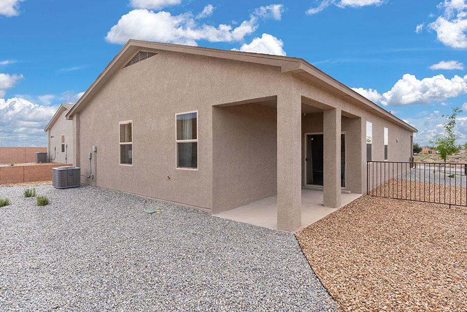 1424 Vista Grande Loop NE