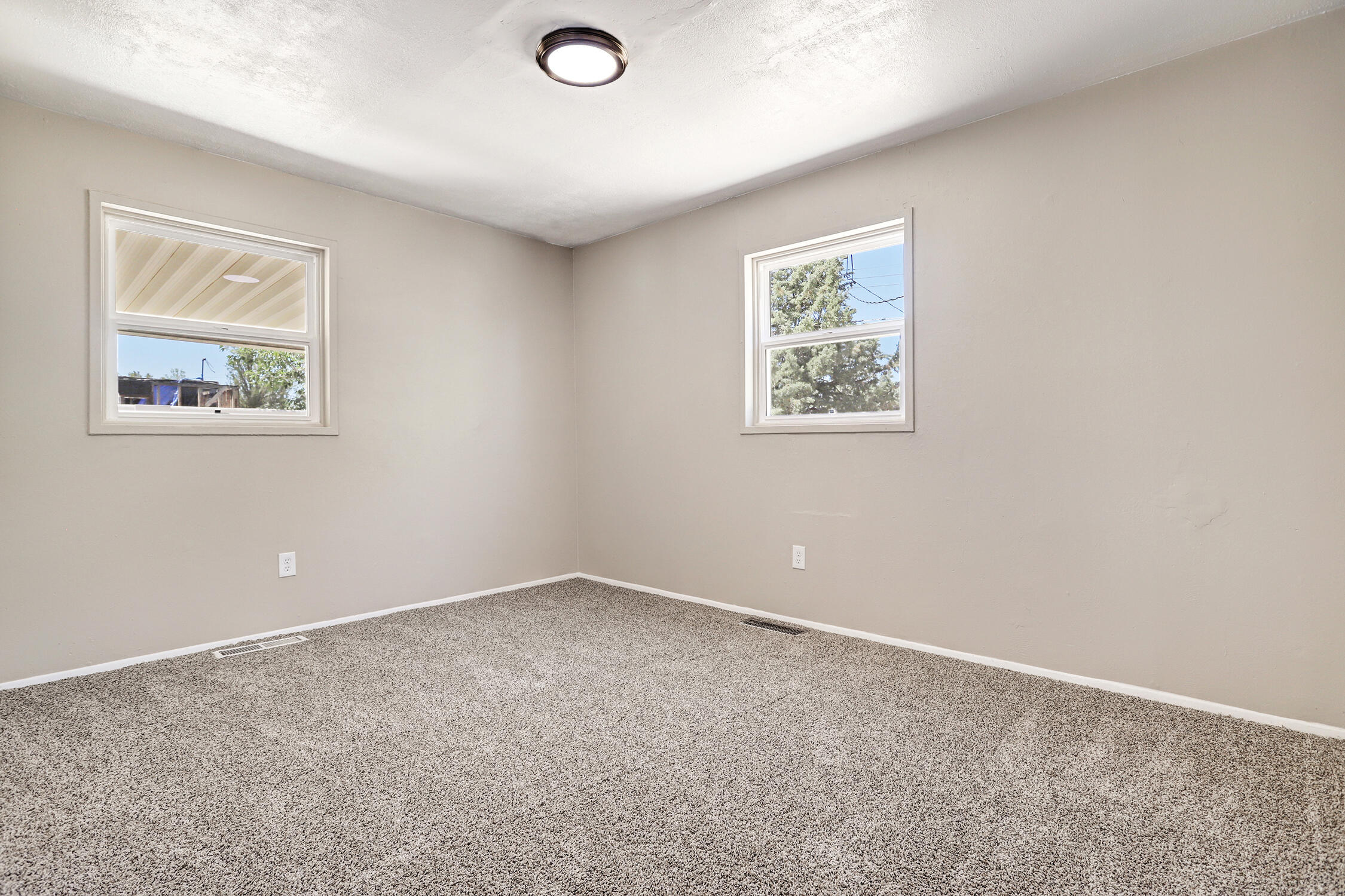 1025 Indiana Street SE