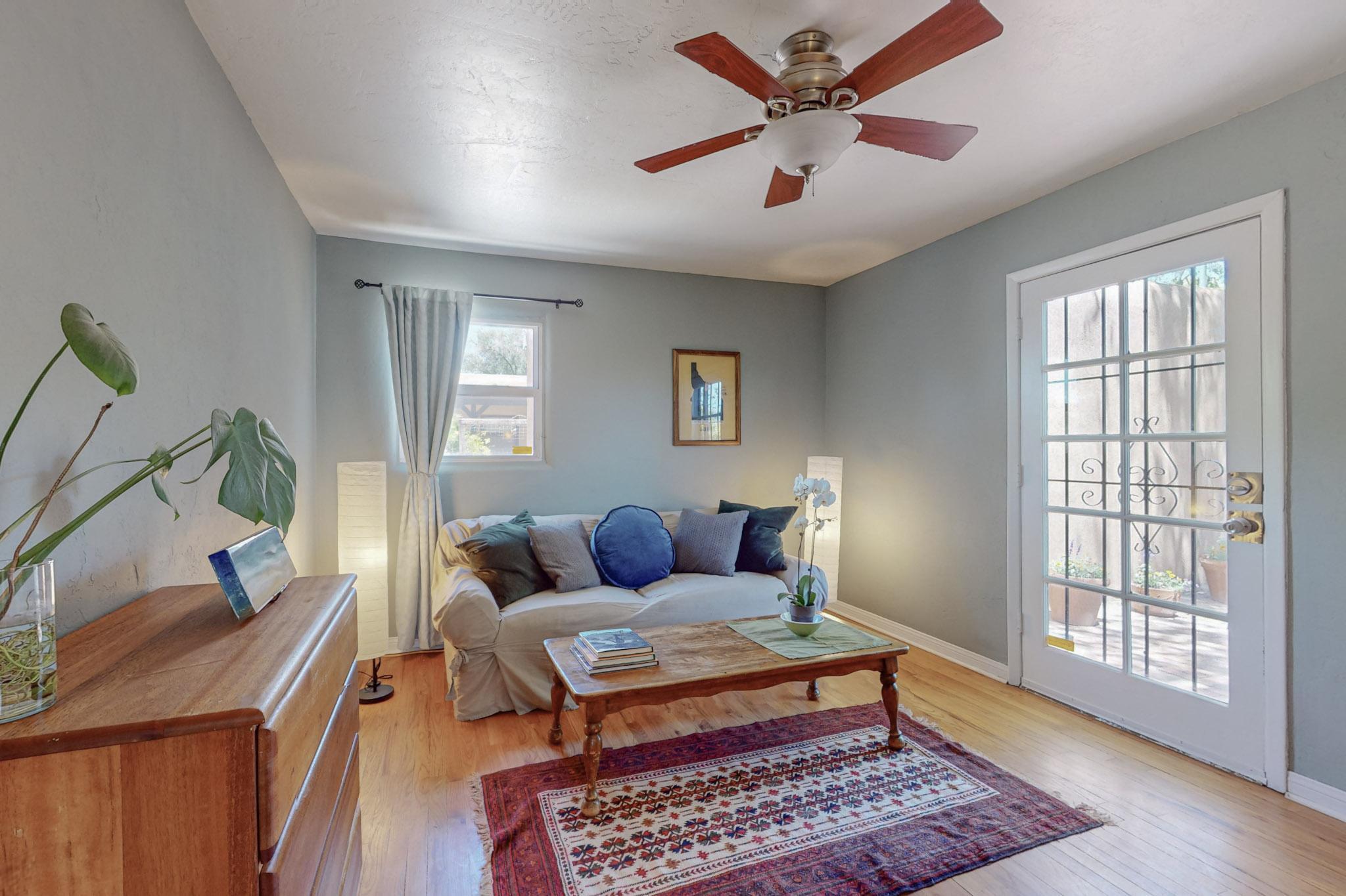 606 Quincy Street SE