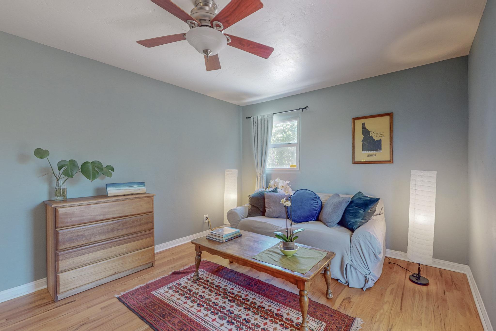 606 Quincy Street SE