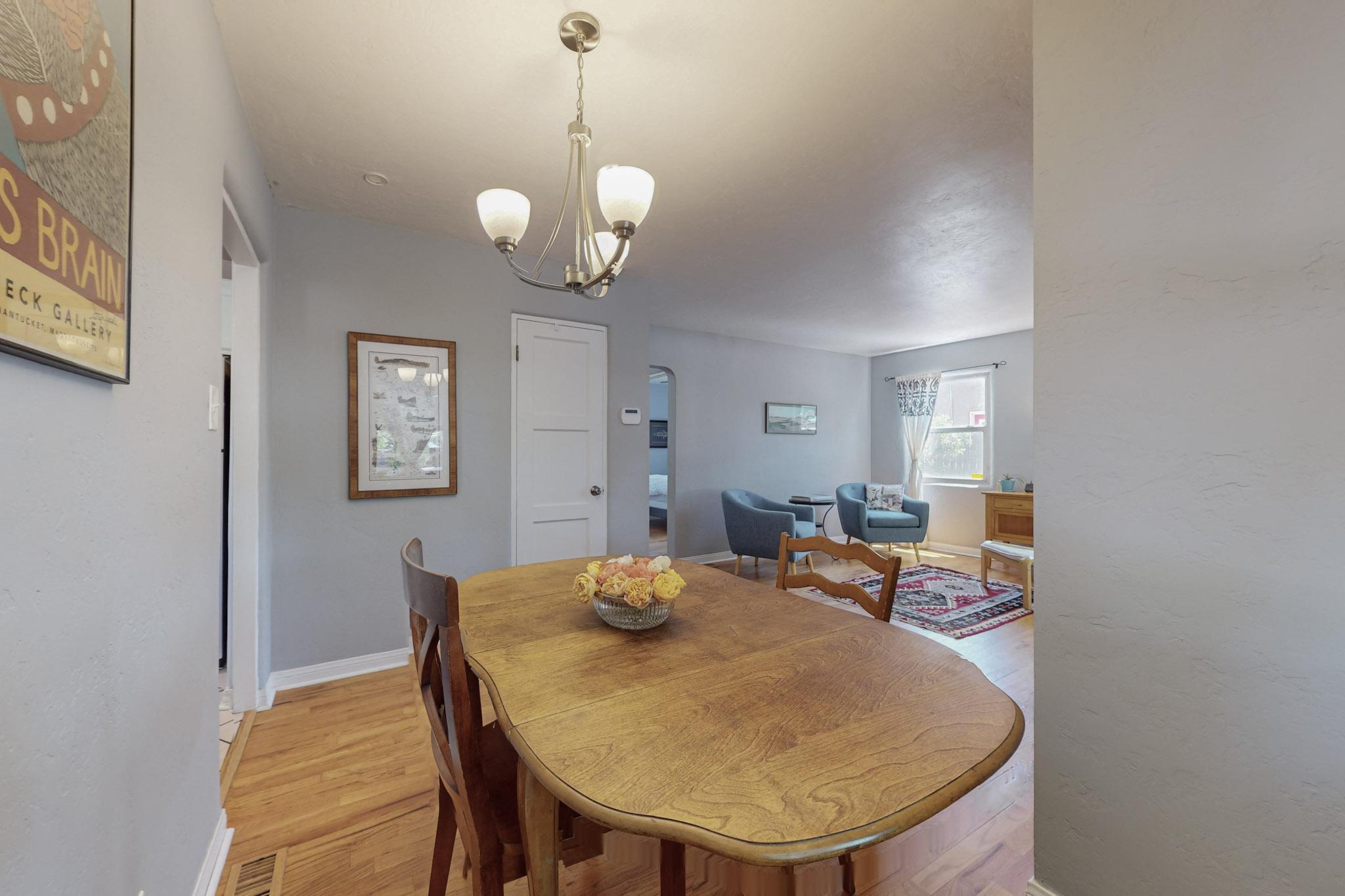 606 Quincy Street SE