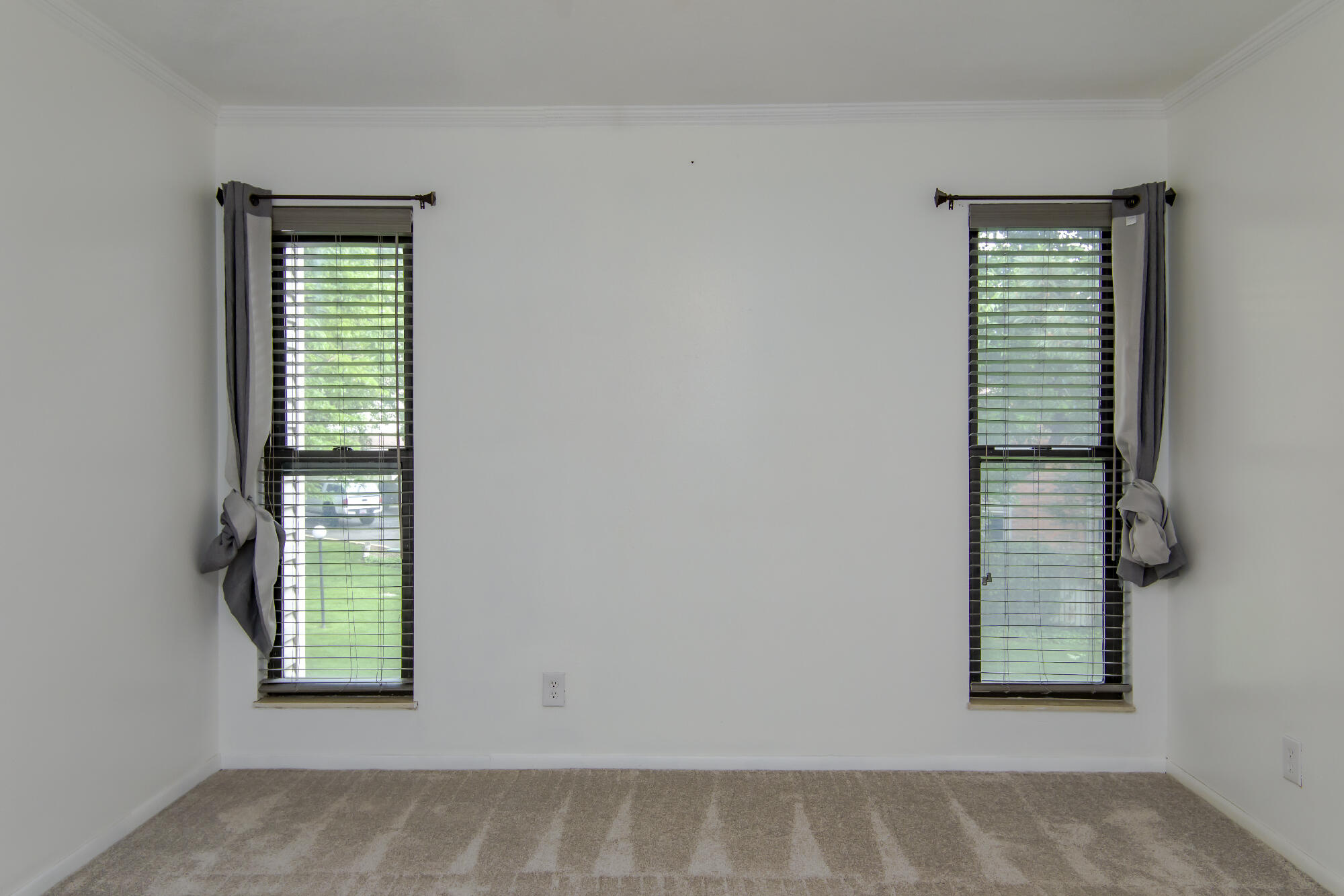 29 Westlake Drive NE