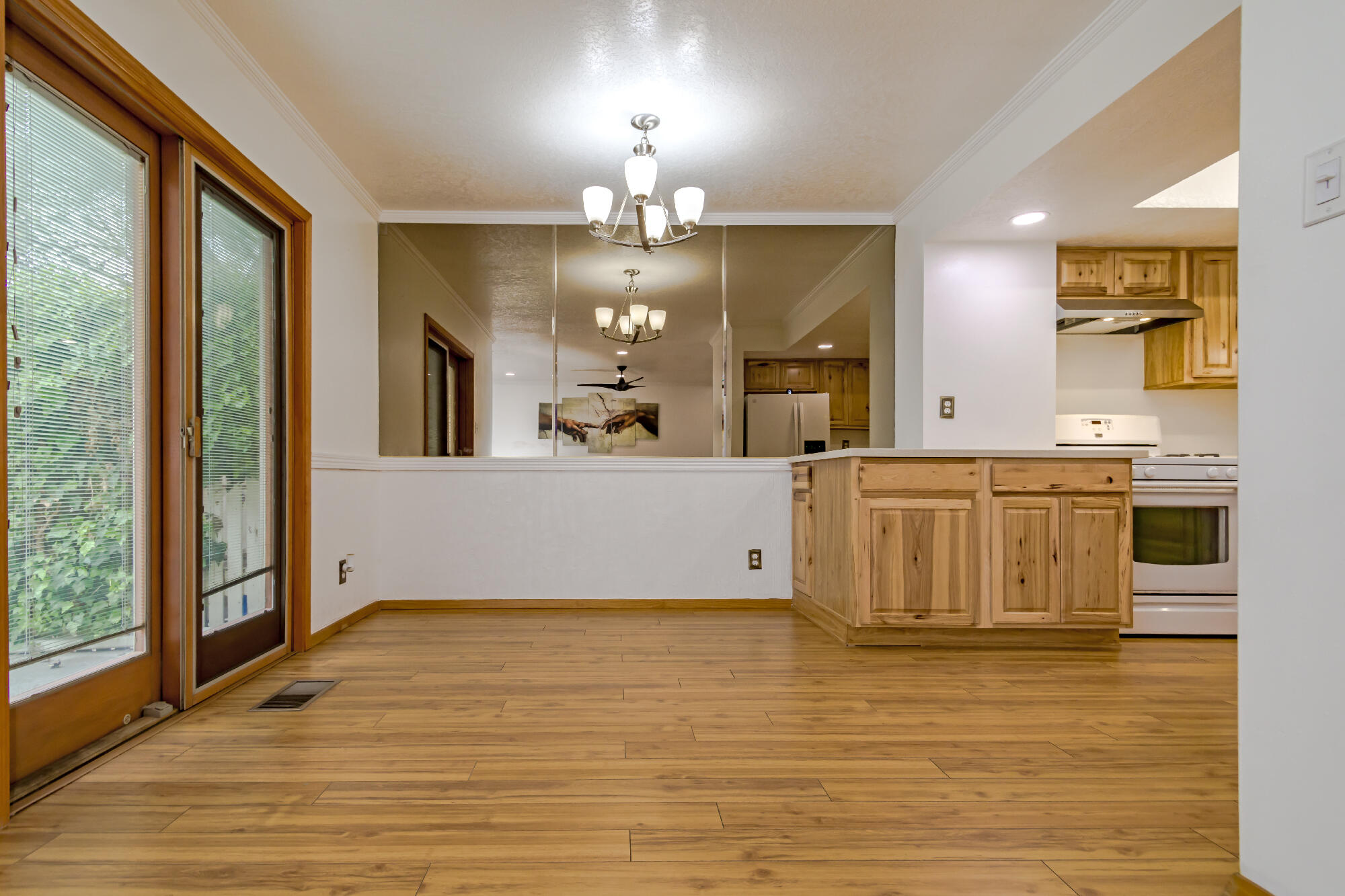 29 Westlake Drive NE