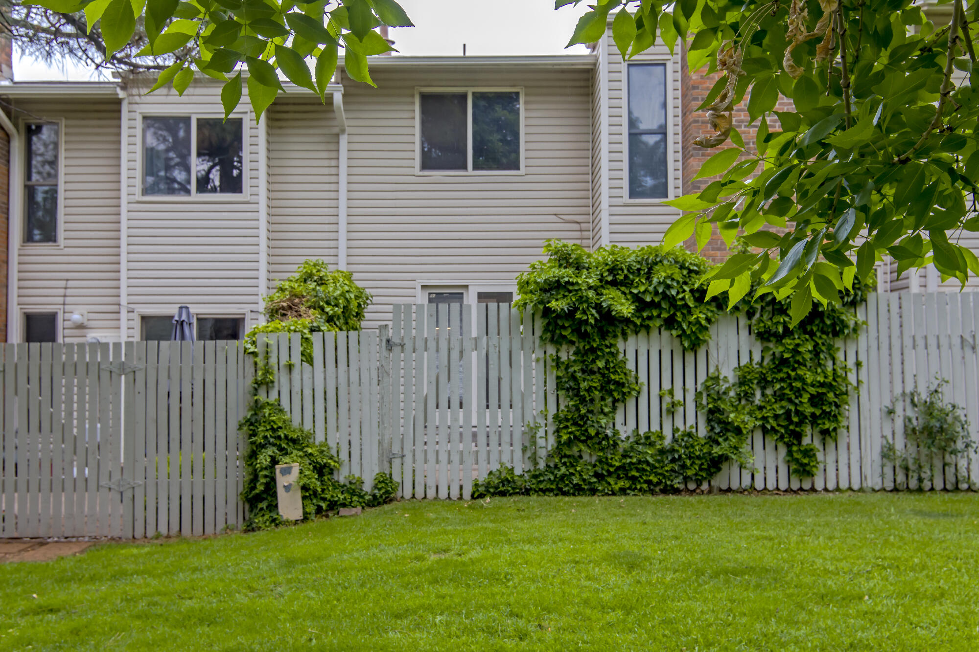 29 Westlake Drive NE