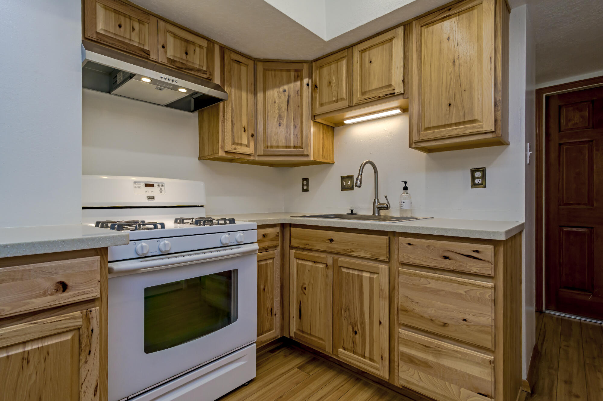 29 Westlake Drive NE