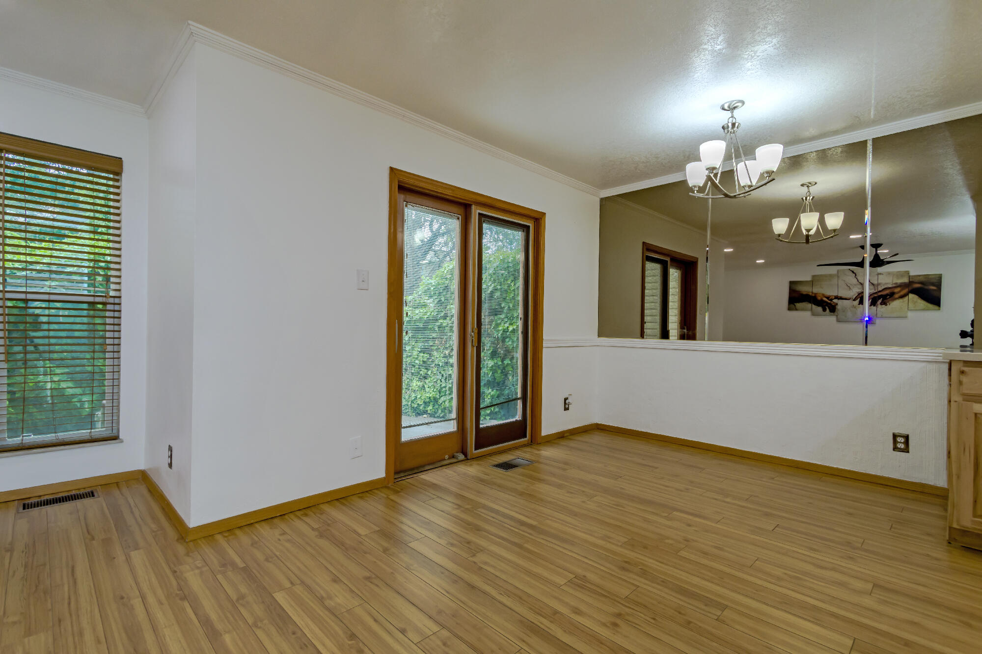 29 Westlake Drive NE