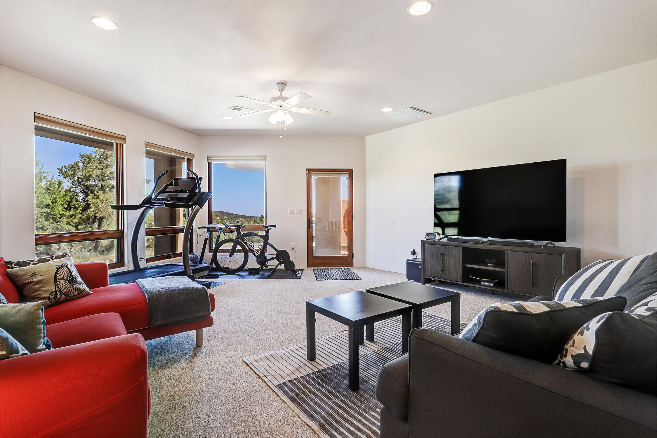 29 Kiva Loop