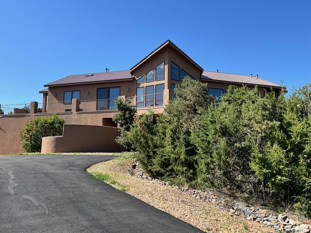 29 Kiva Loop