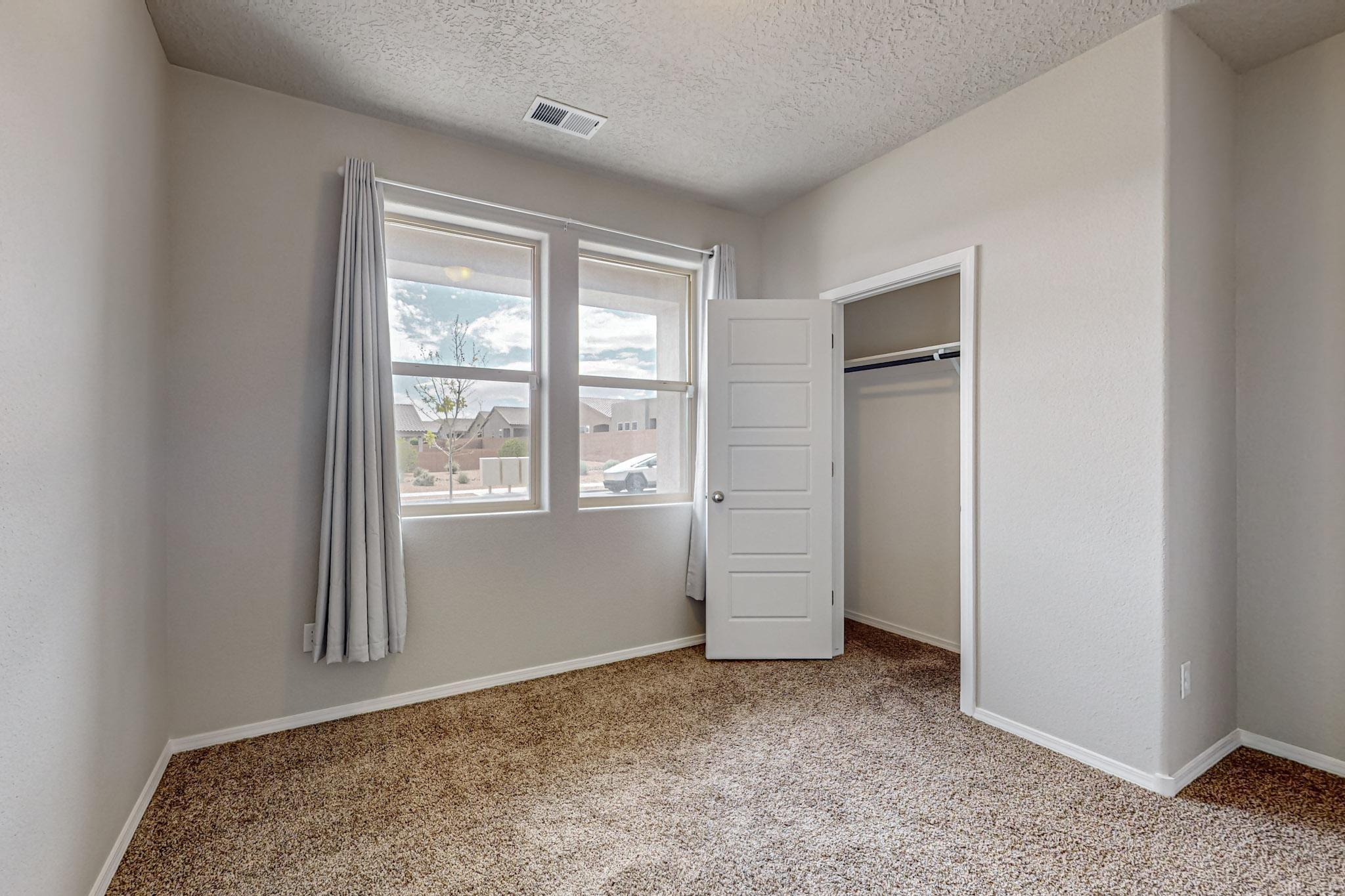 4441 Skyline Loop NE