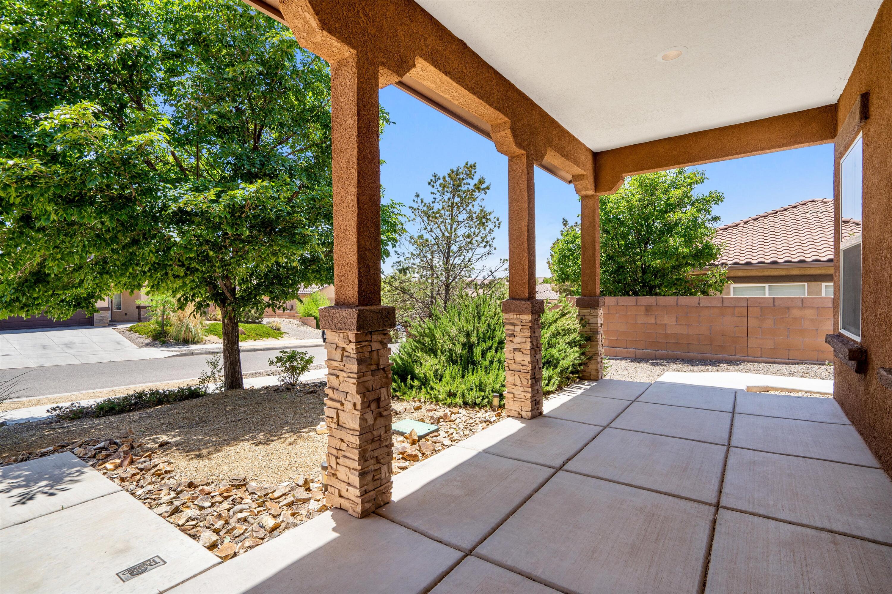 356 Paseo Vista Loop NE