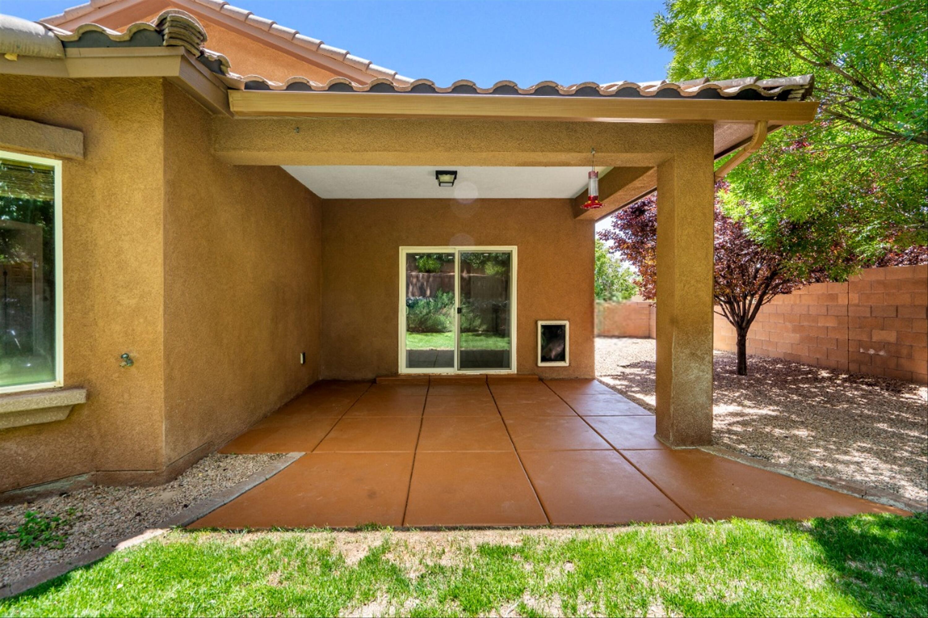 356 Paseo Vista Loop NE