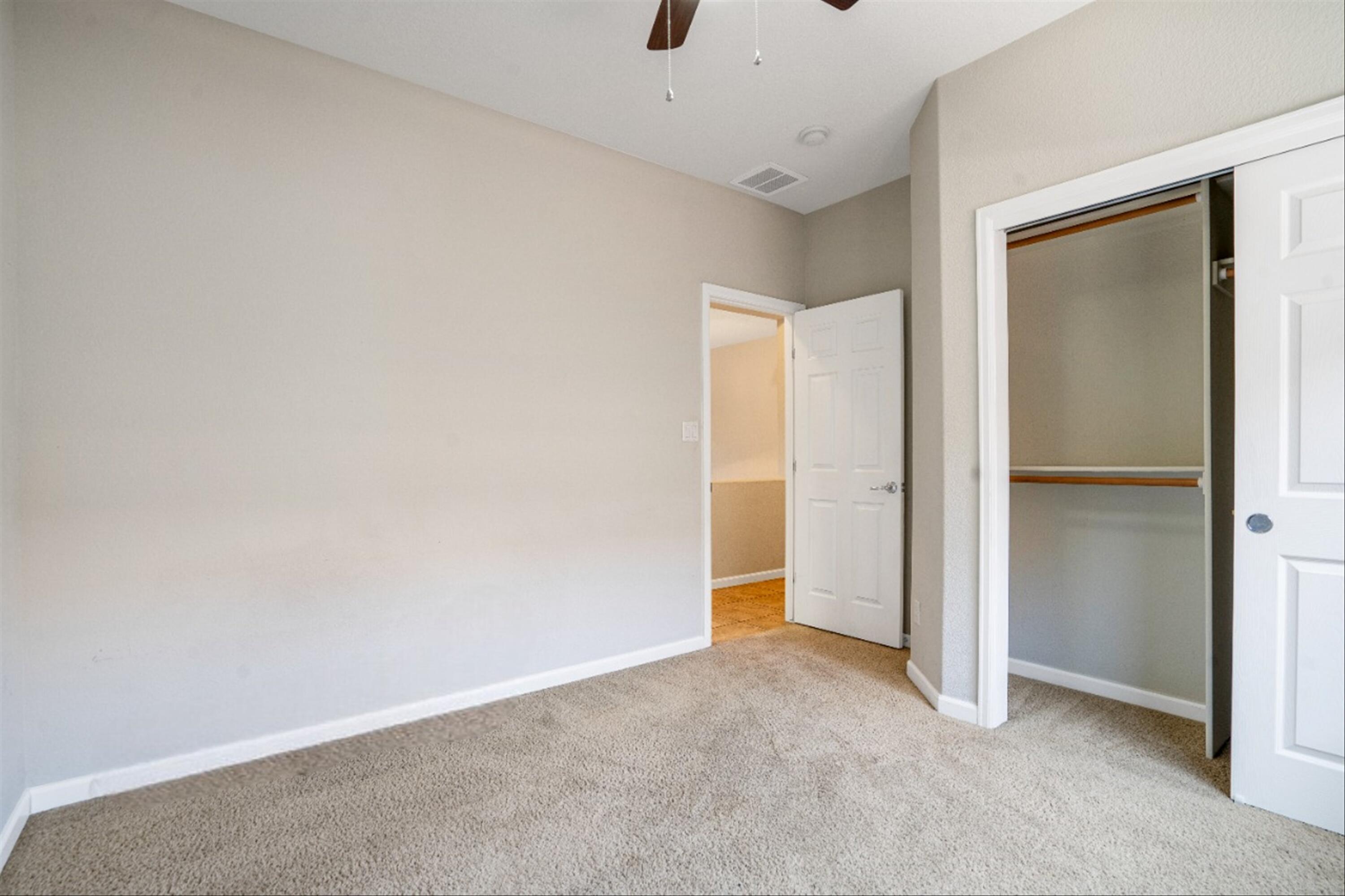 356 Paseo Vista Loop NE