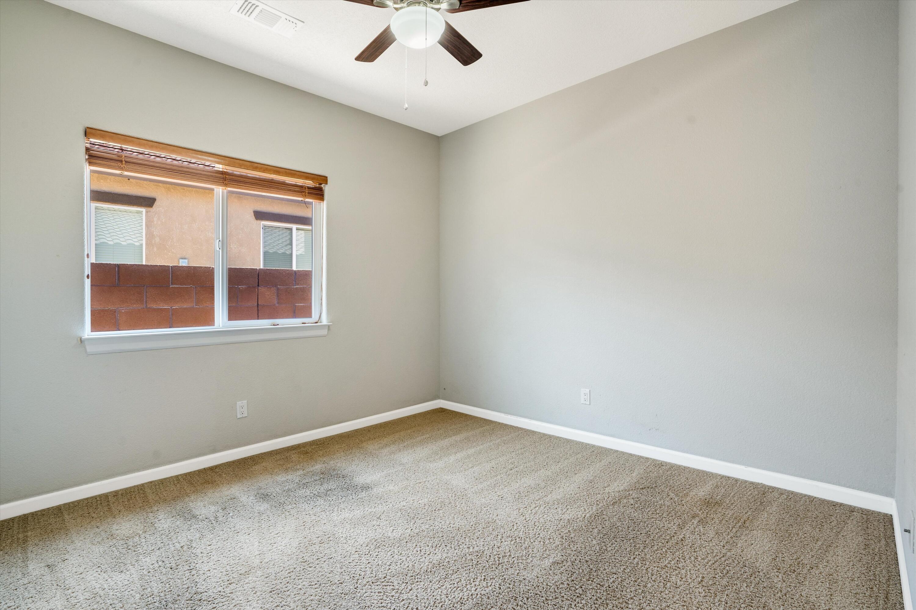 356 Paseo Vista Loop NE
