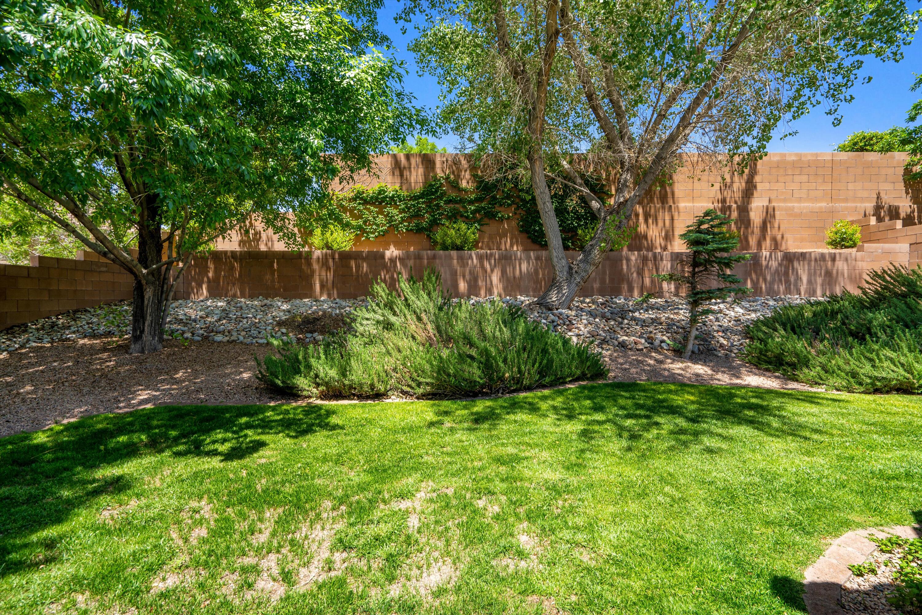 356 Paseo Vista Loop NE