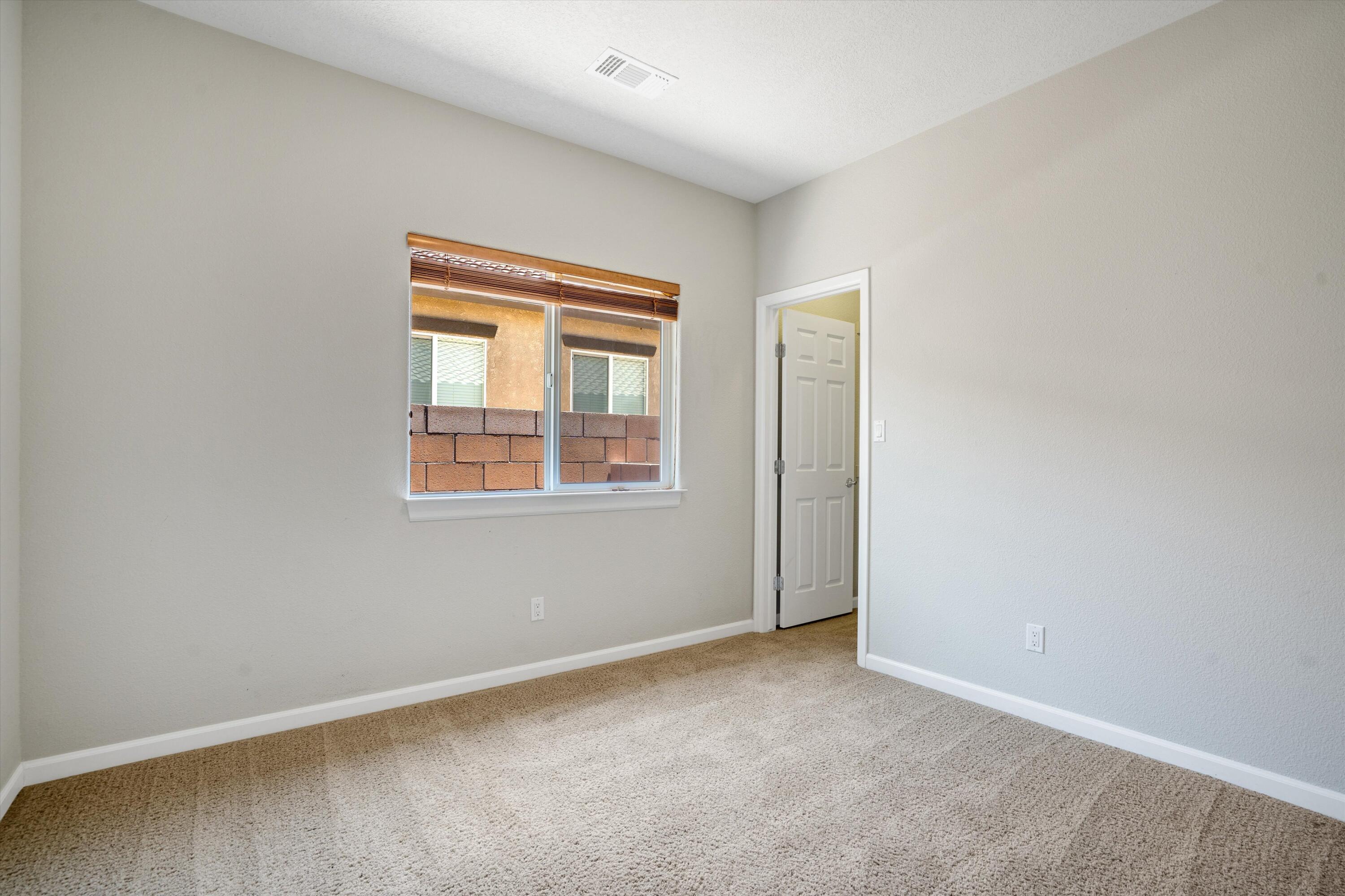 356 Paseo Vista Loop NE