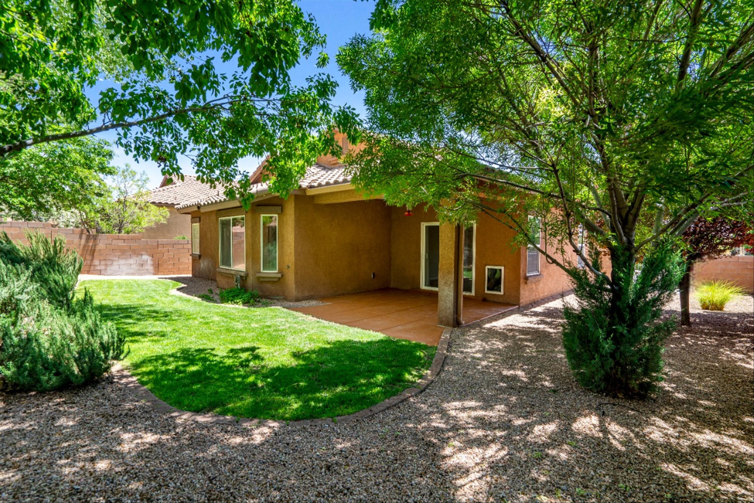 356 Paseo Vista Loop NE