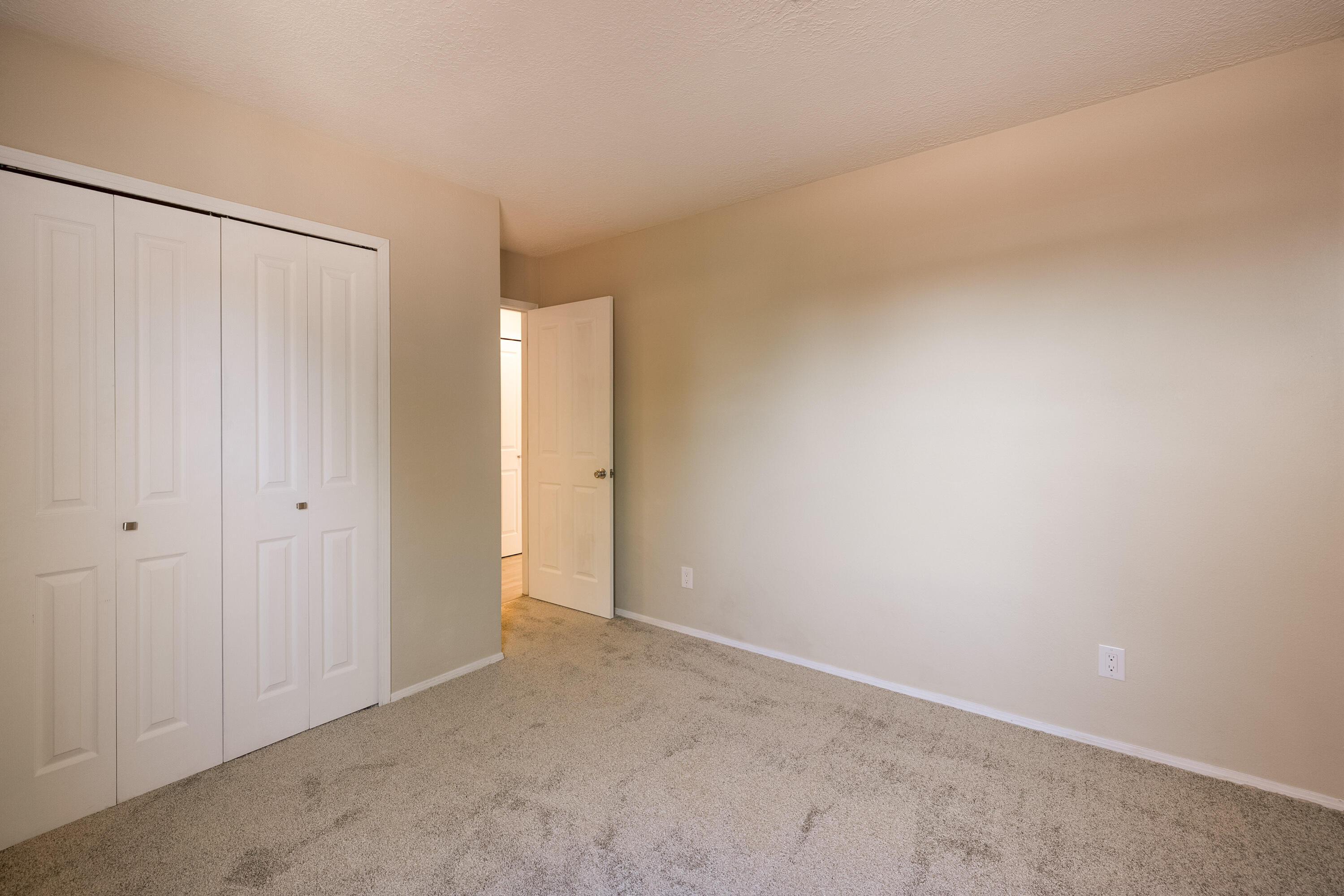 1008 Charles Drive NE