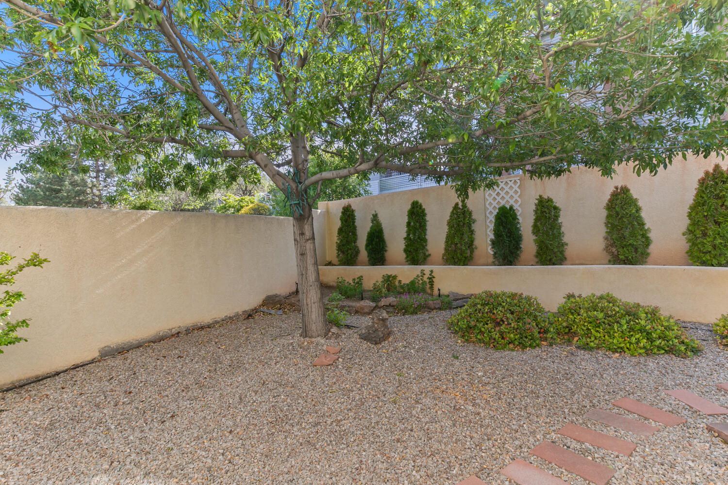 4008 Gracia Court NE