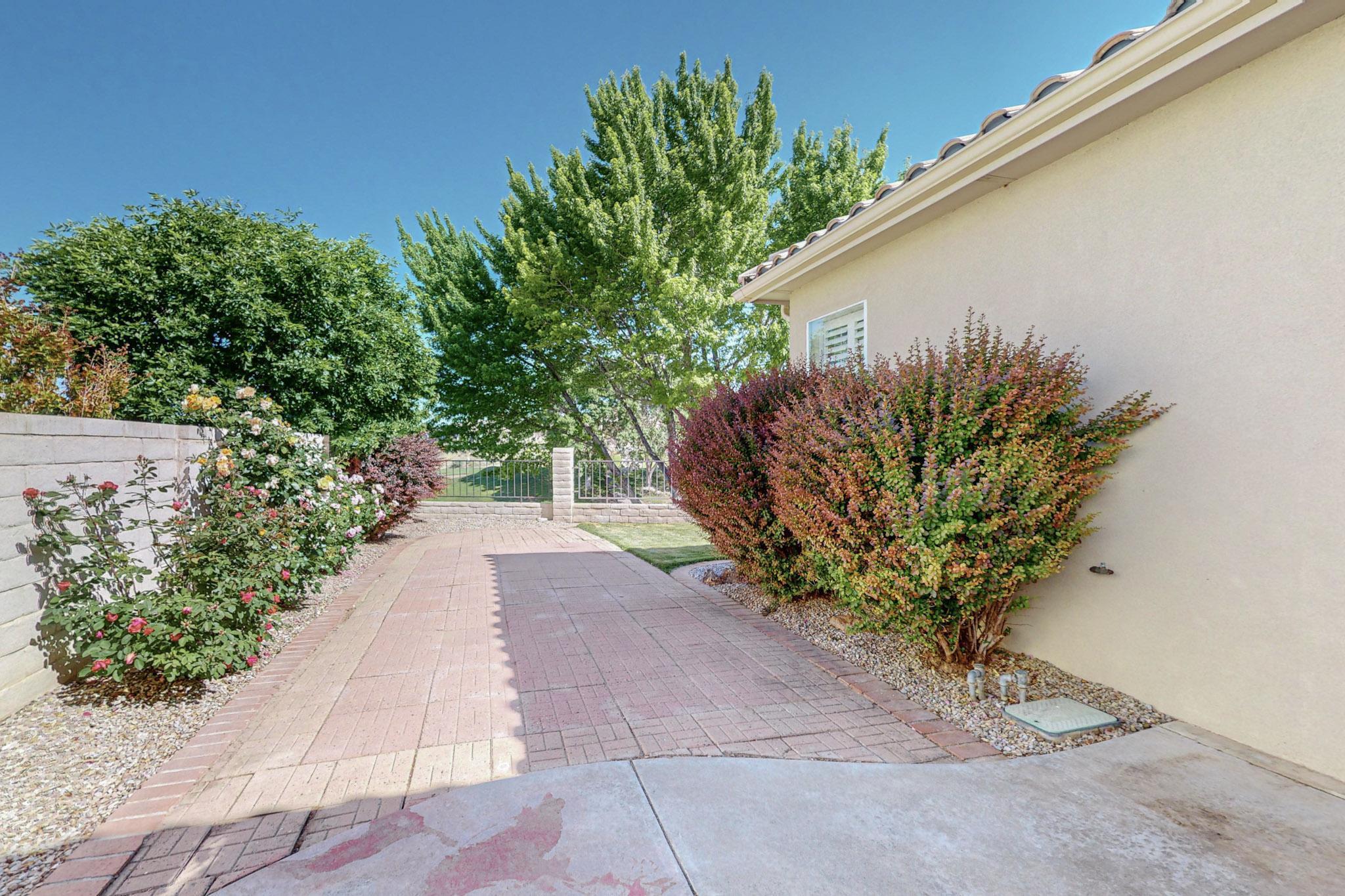11219 Costa Del Sol NE