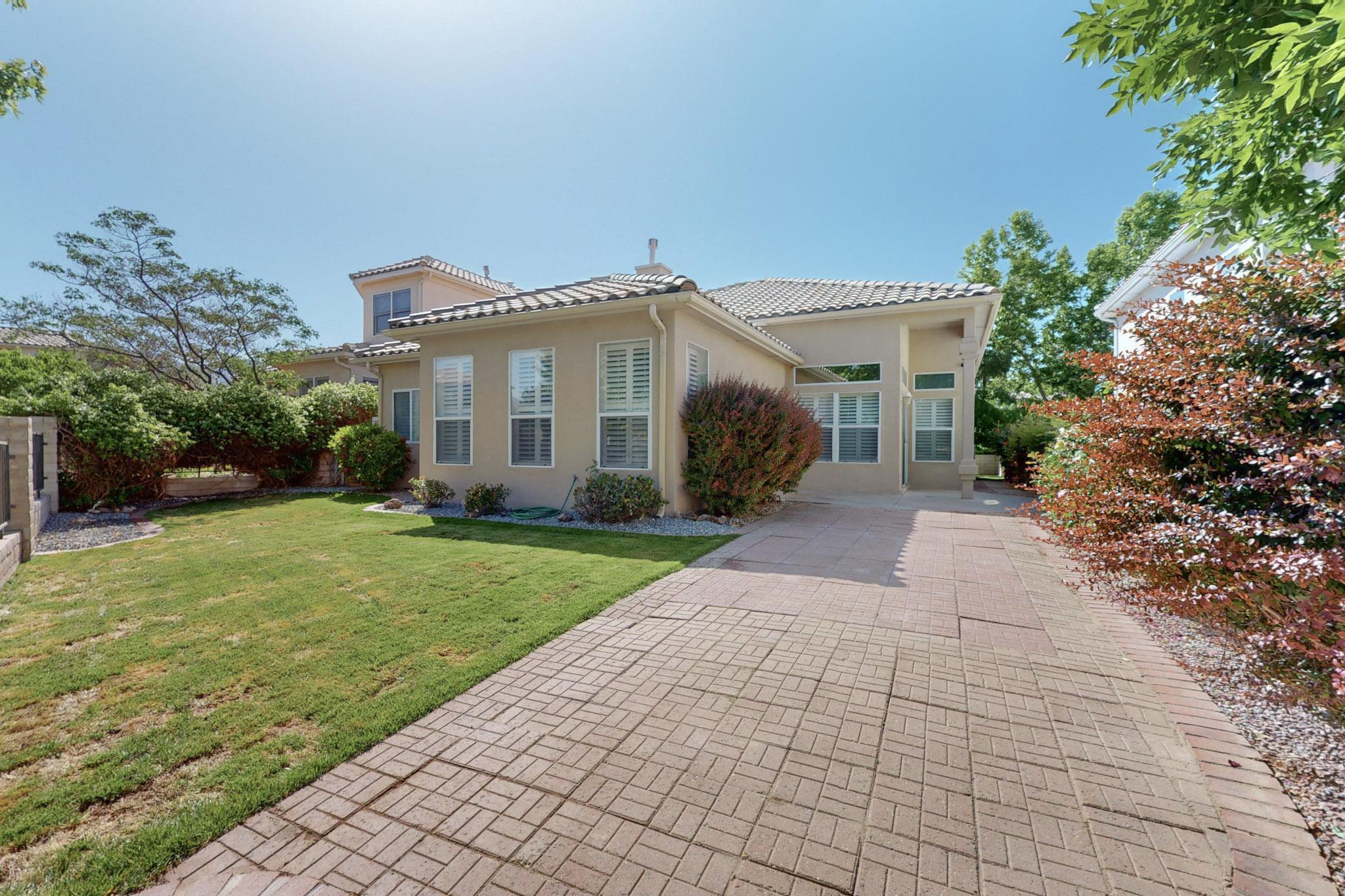 11219 Costa Del Sol NE