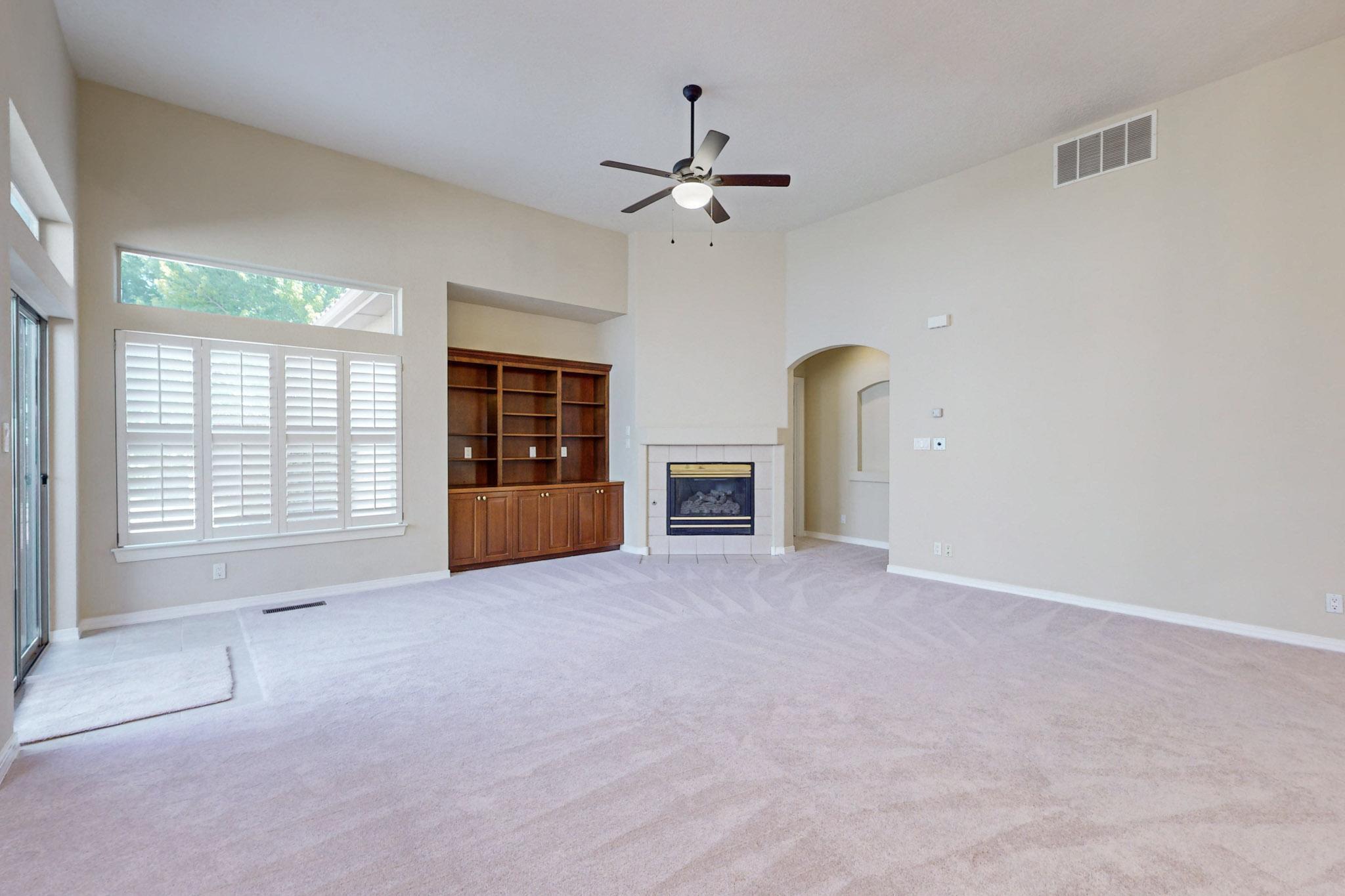 11219 Costa Del Sol NE