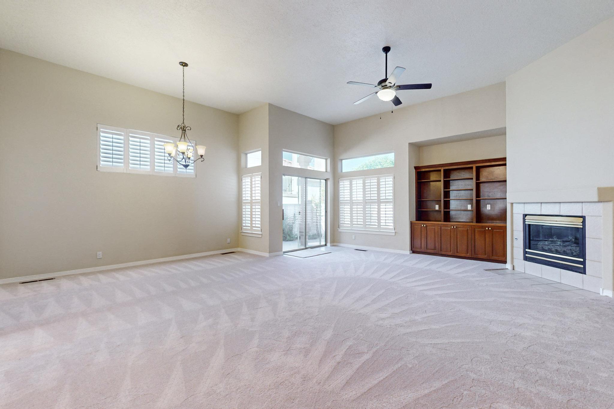 11219 Costa Del Sol NE