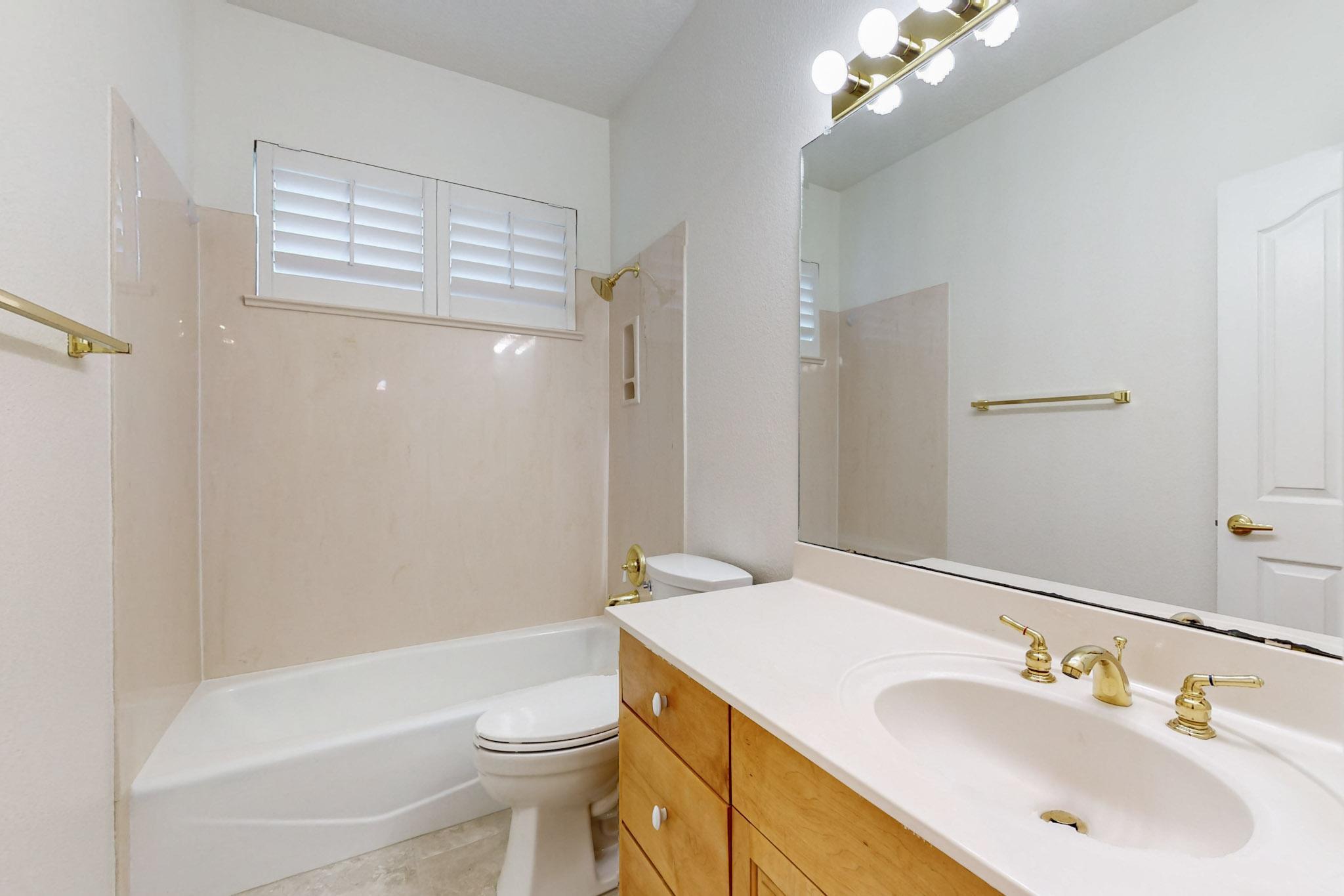 11219 Costa Del Sol NE