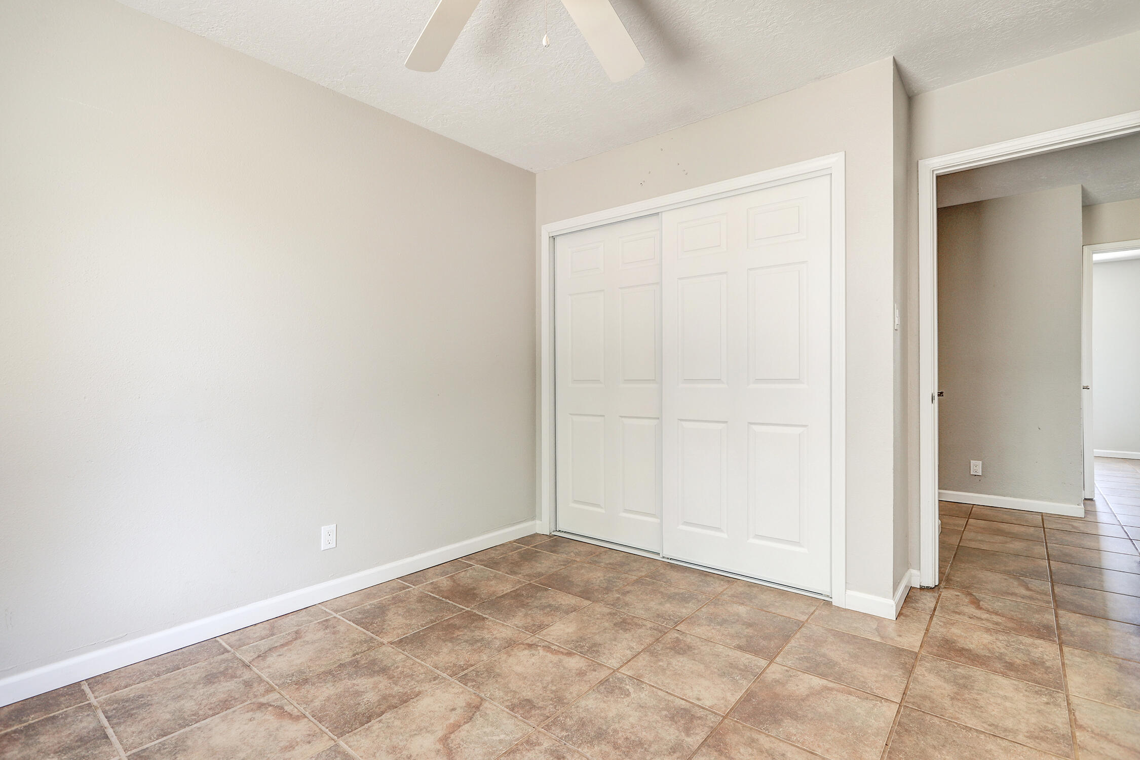 6259 Roadrunner Loop NE