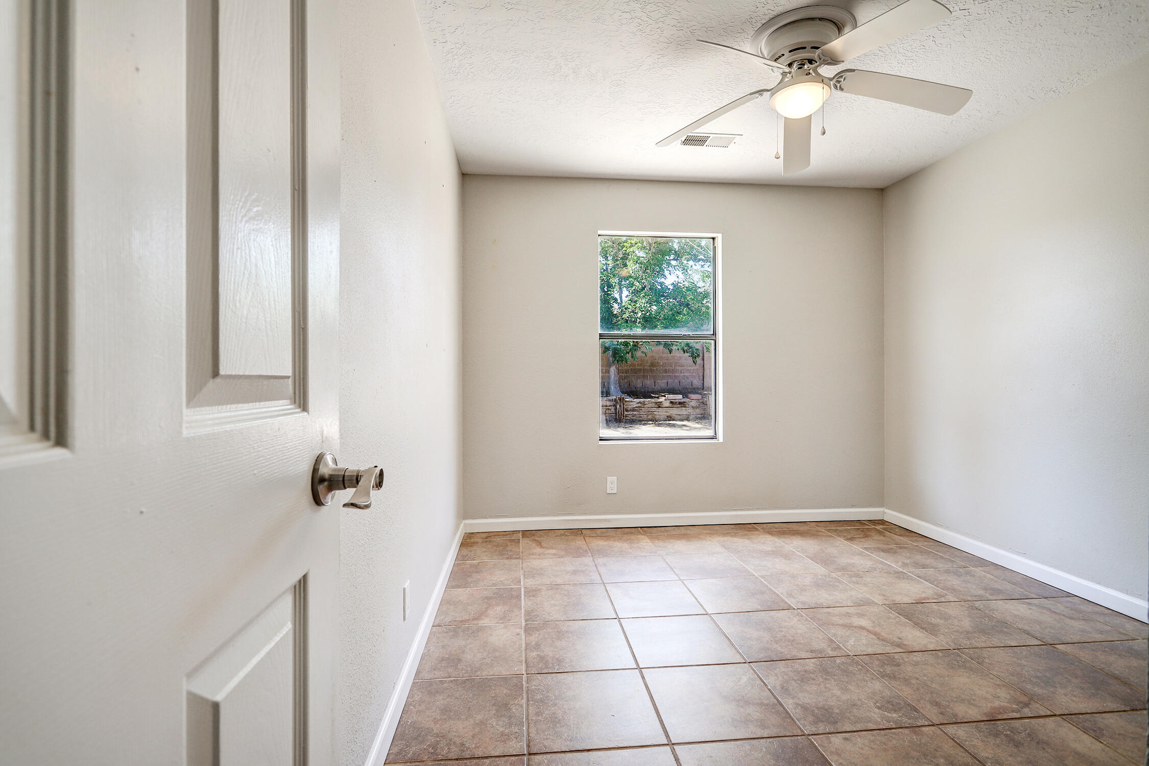 6259 Roadrunner Loop NE