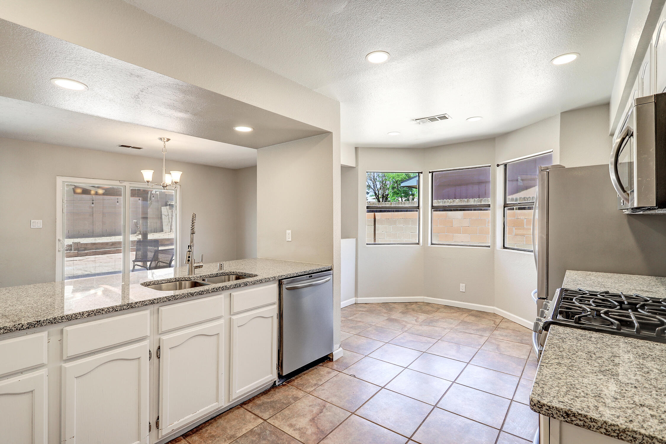 6259 Roadrunner Loop NE