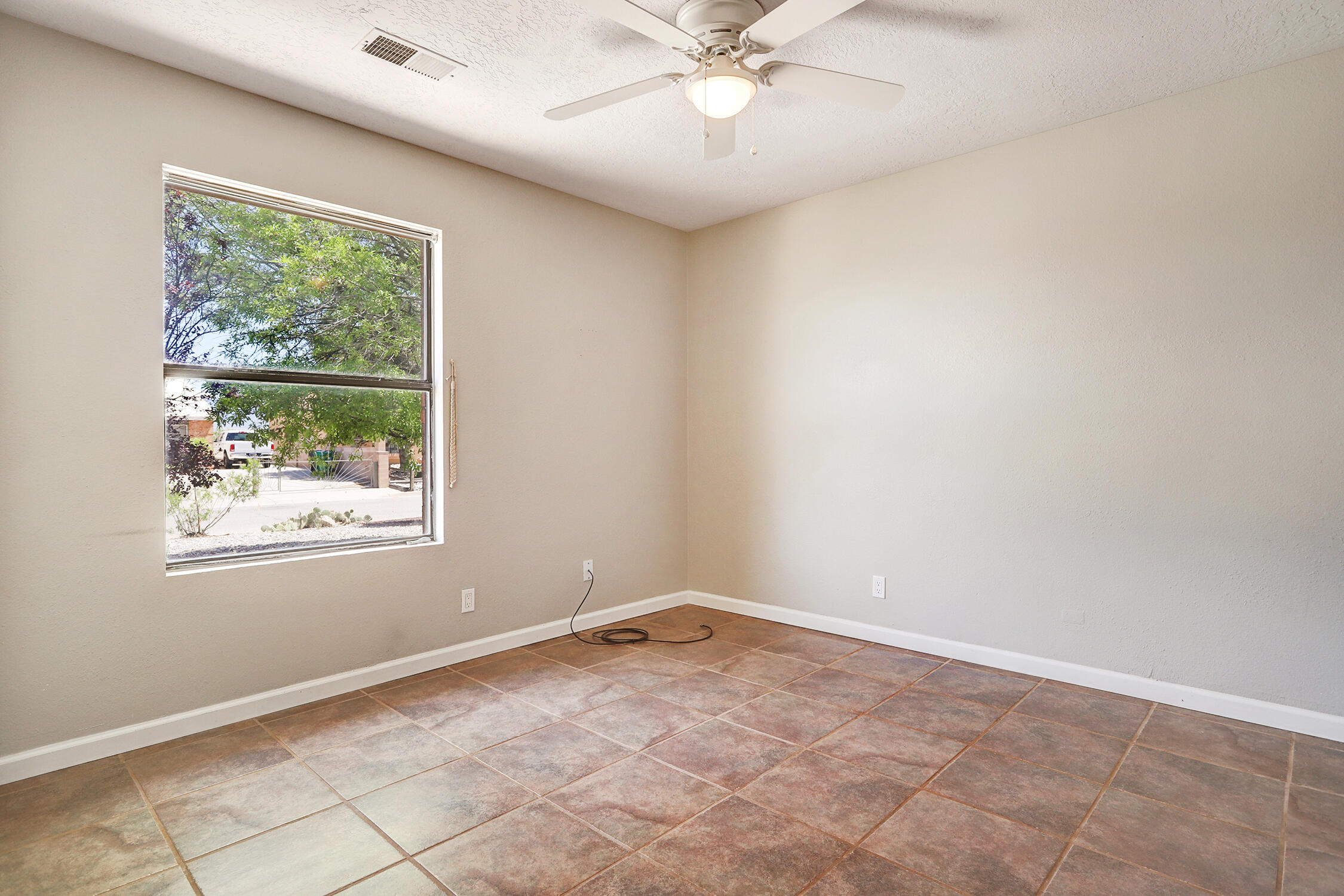 6259 Roadrunner Loop NE