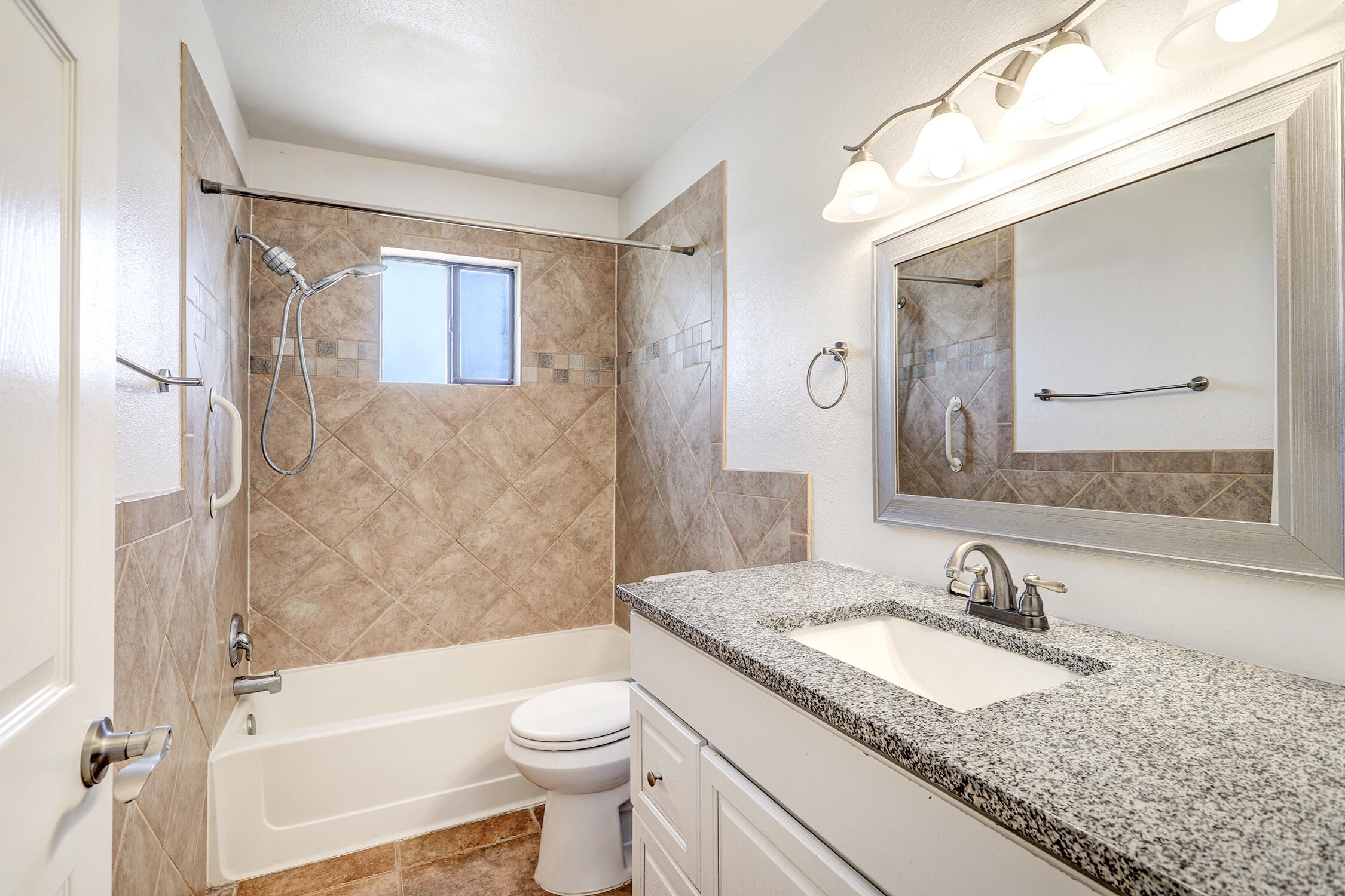 6259 Roadrunner Loop NE