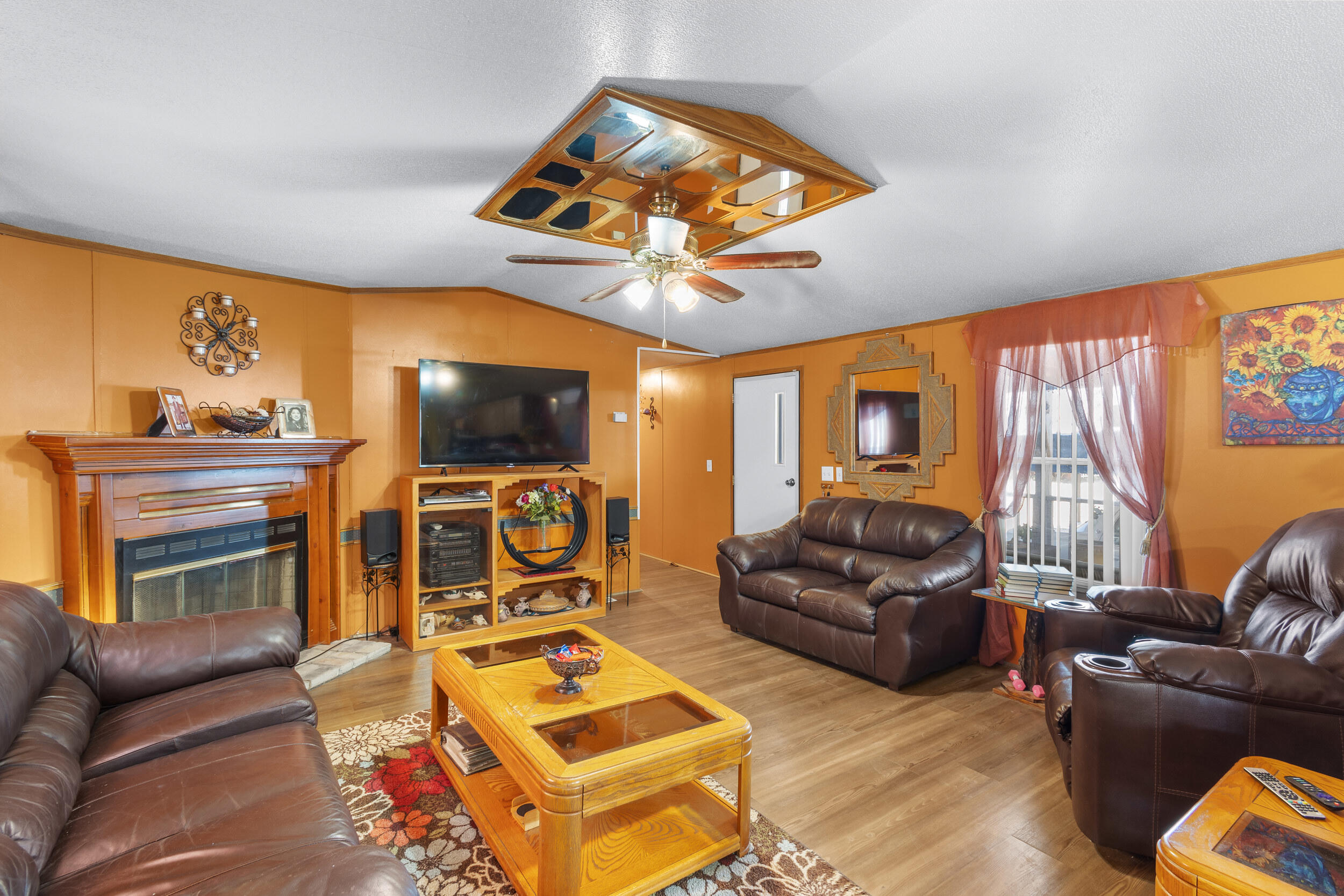 1082 Lamb Court SE