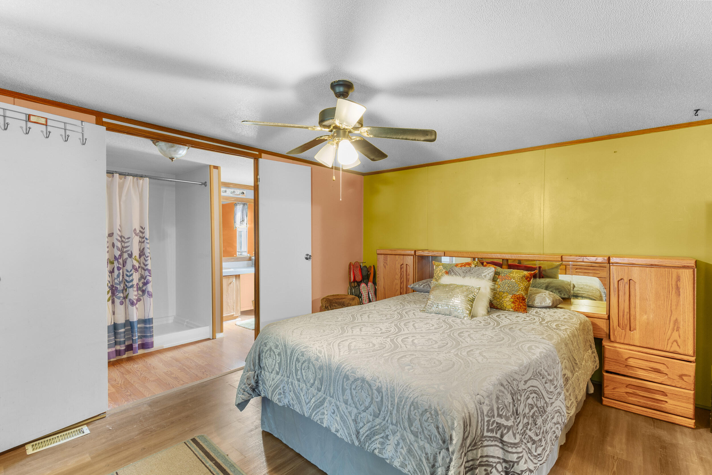 1082 Lamb Court SE