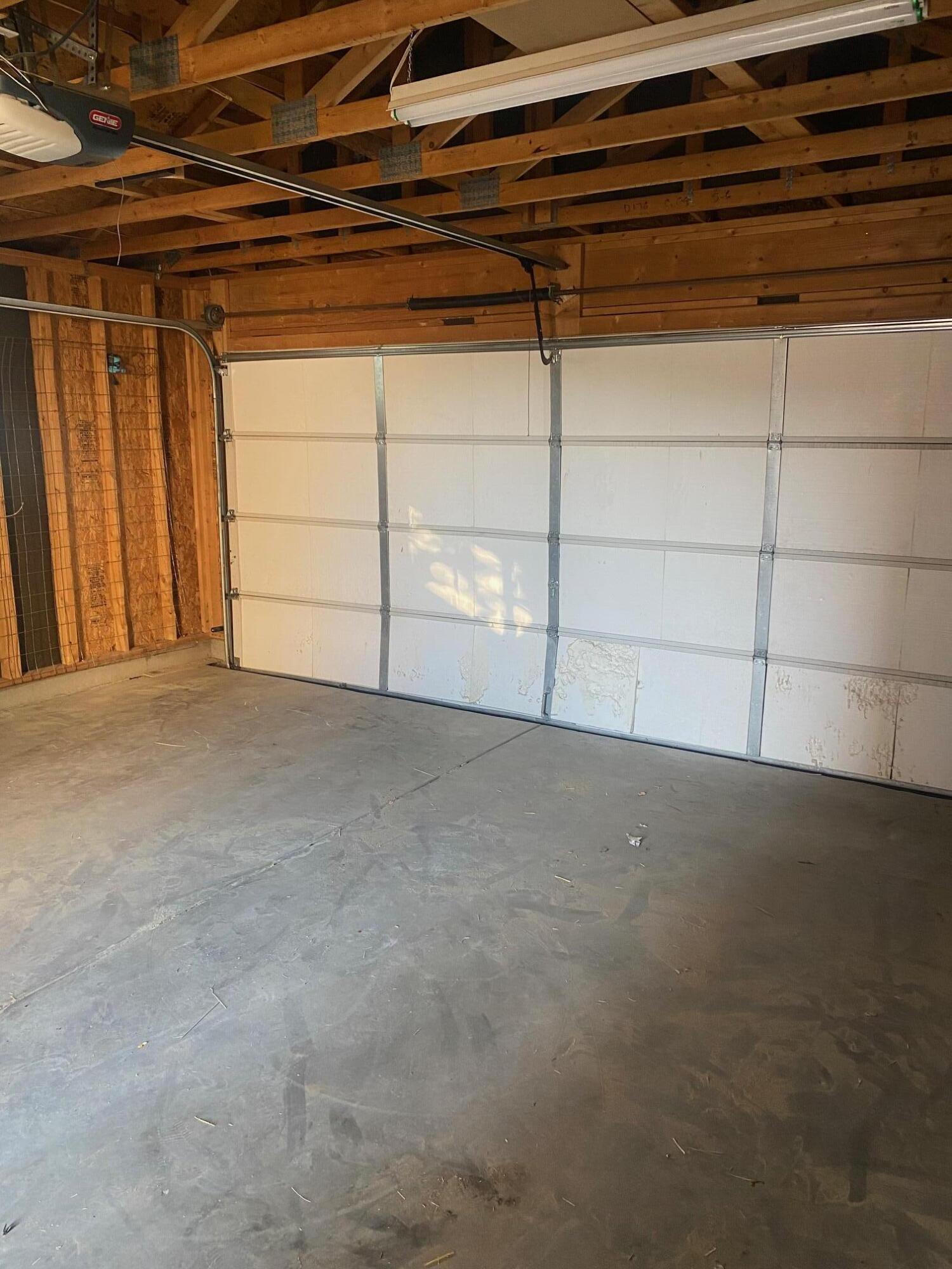 1031 Avenida Las Vistas NW