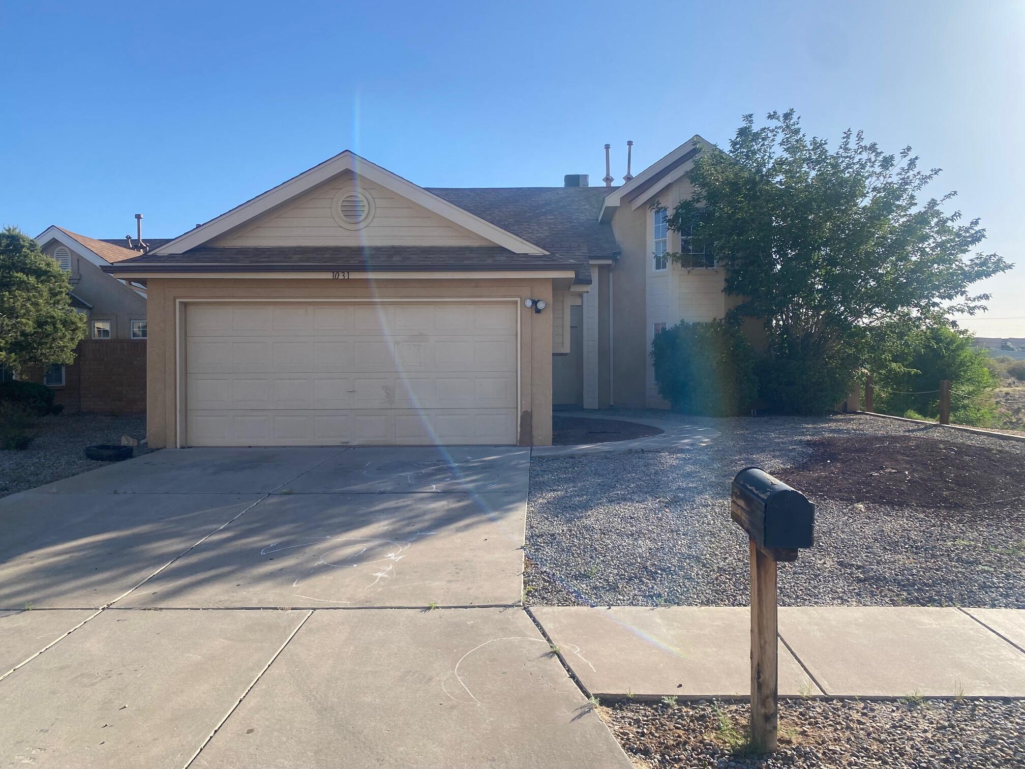 1031 Avenida Las Vistas NW