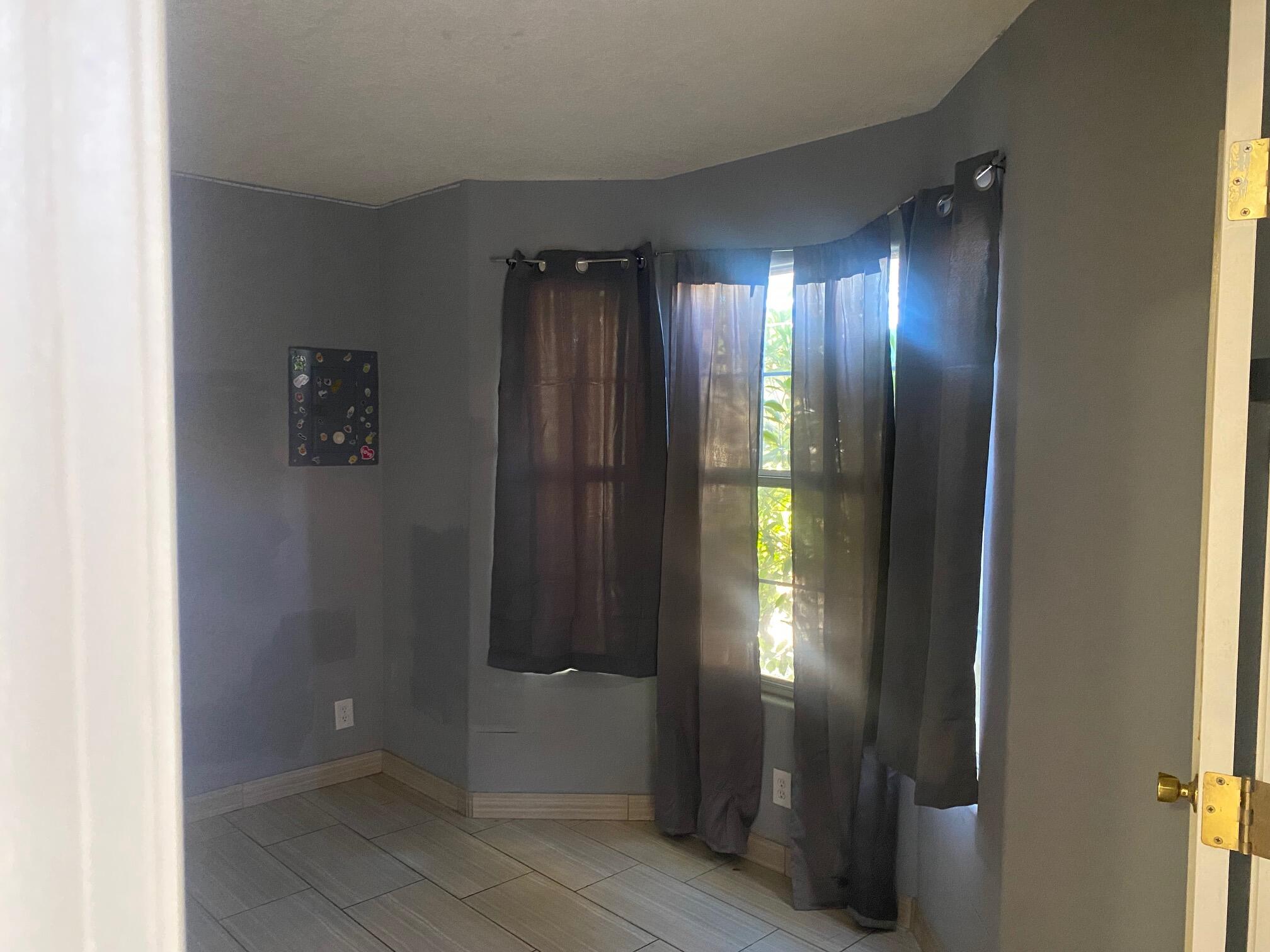 1031 Avenida Las Vistas NW