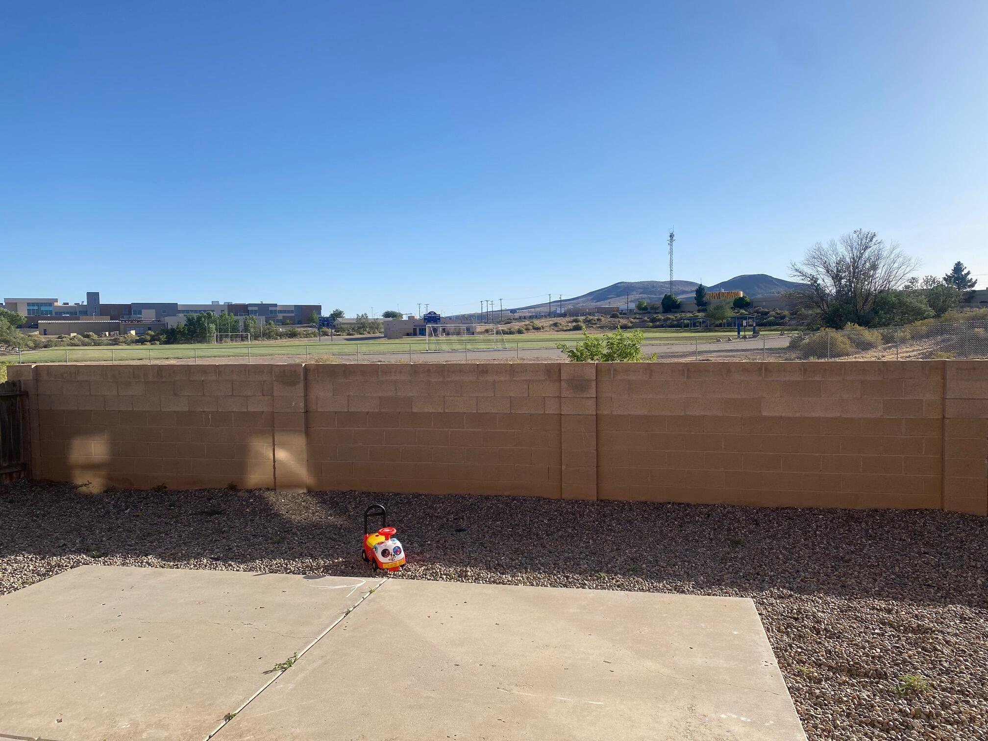 1031 Avenida Las Vistas NW