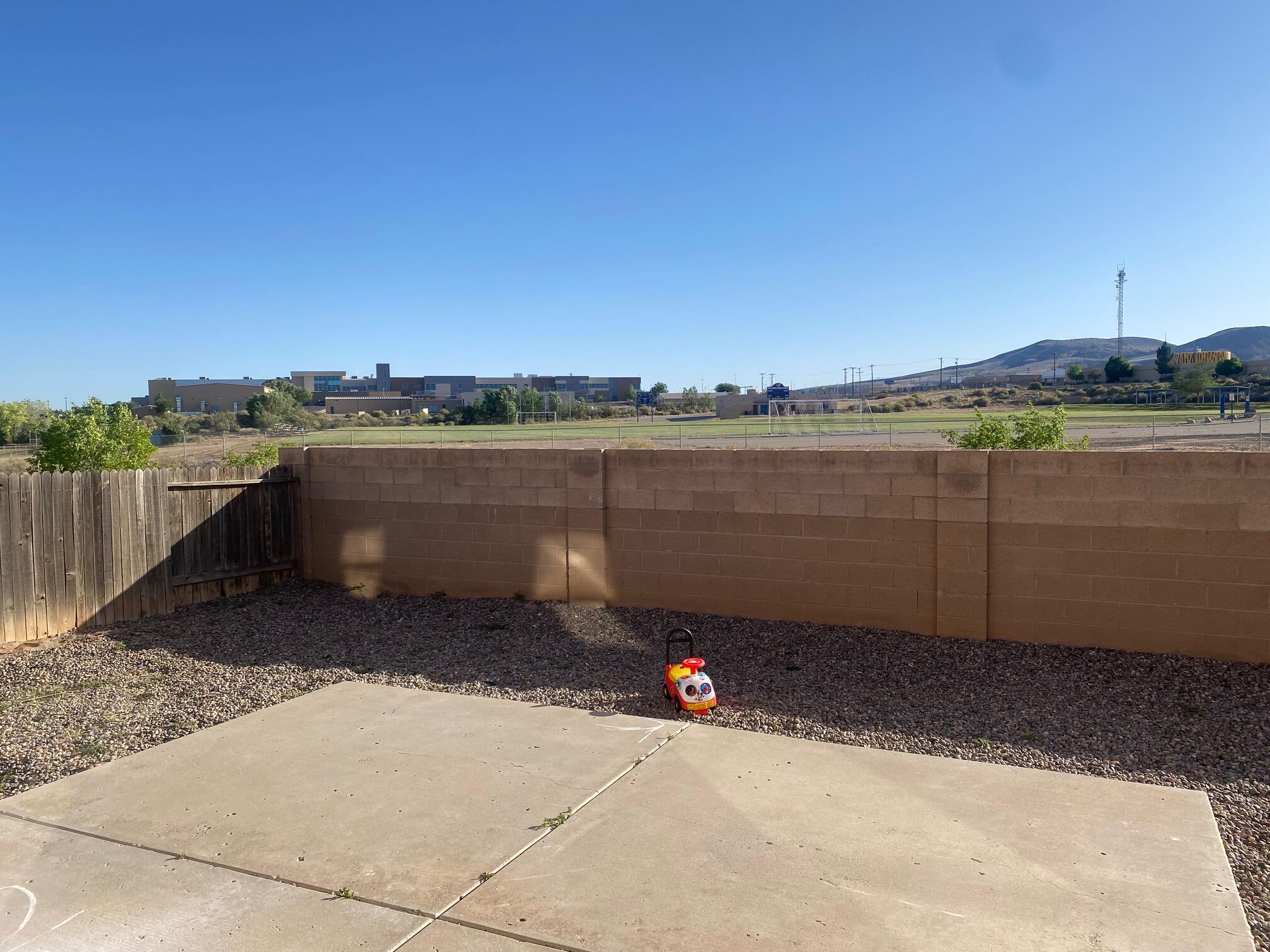 1031 Avenida Las Vistas NW