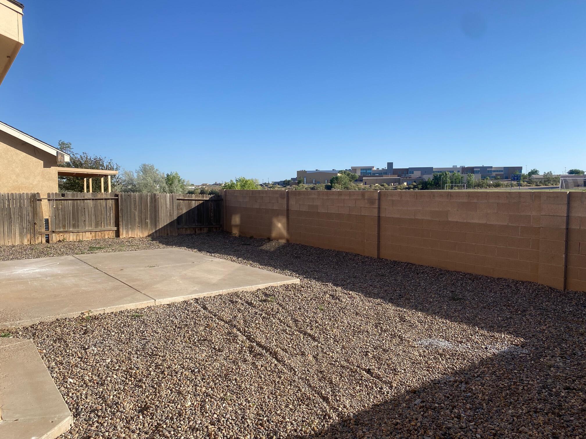 1031 Avenida Las Vistas NW