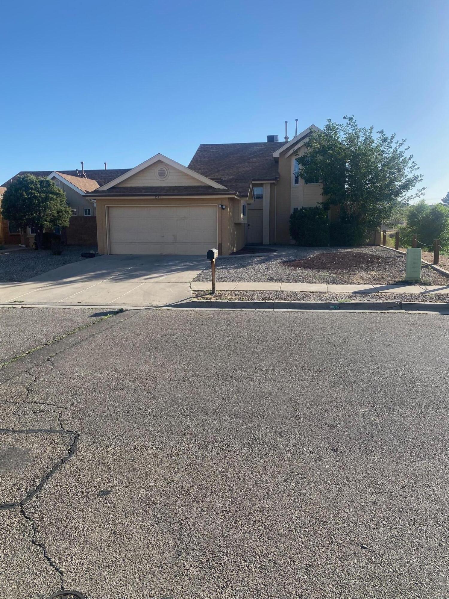 1031 Avenida Las Vistas NW