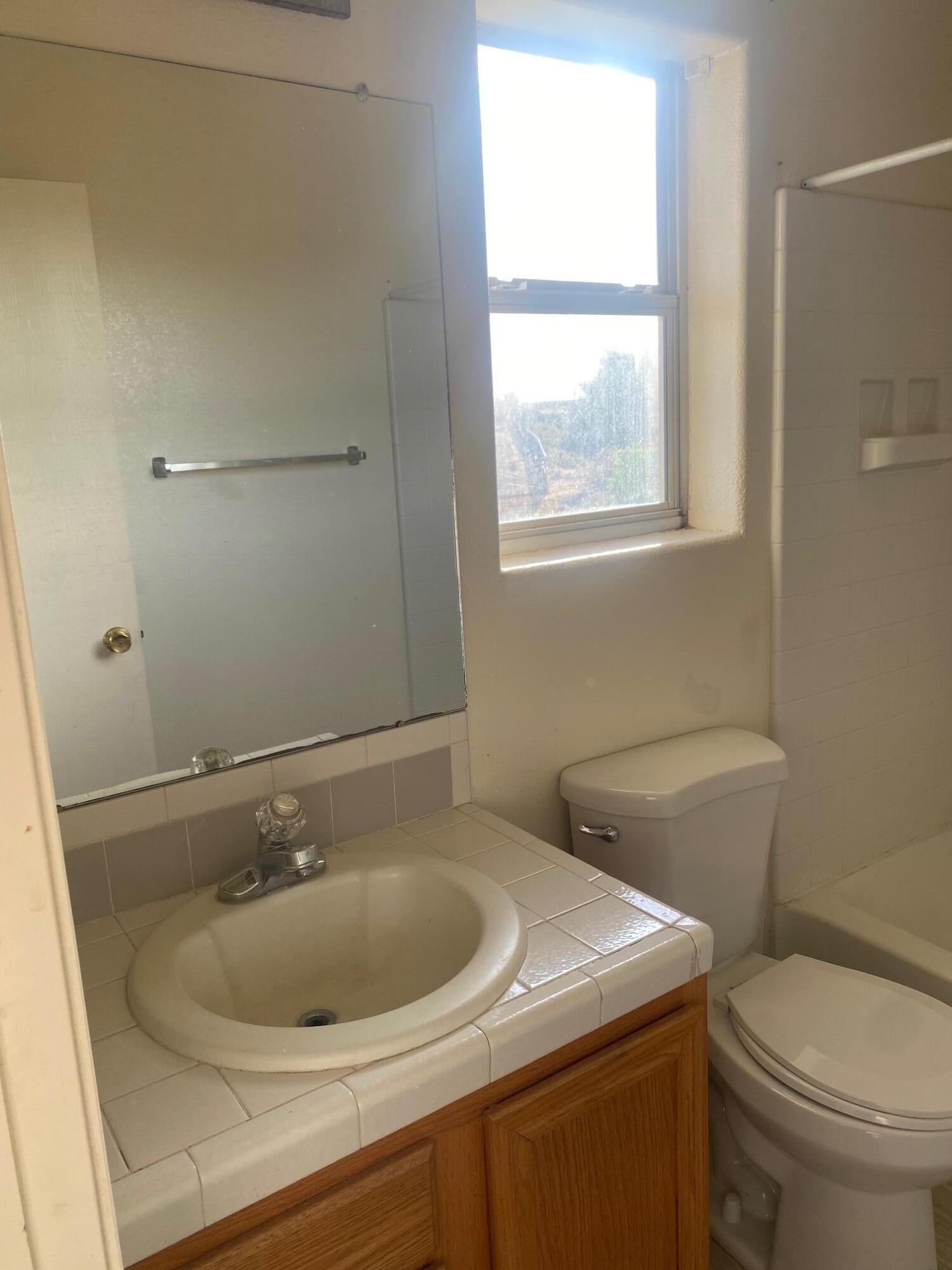 1031 Avenida Las Vistas NW
