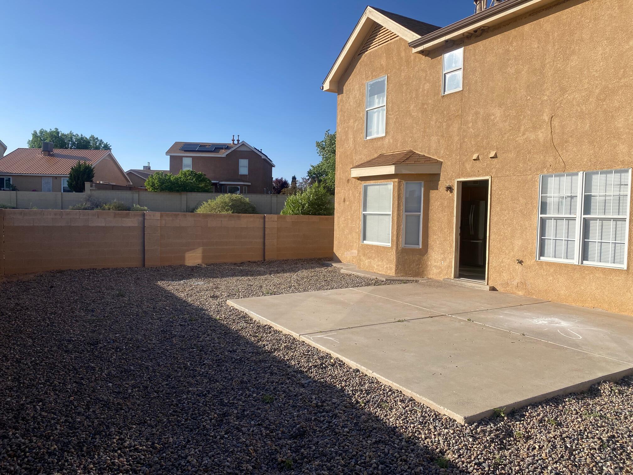 1031 Avenida Las Vistas NW
