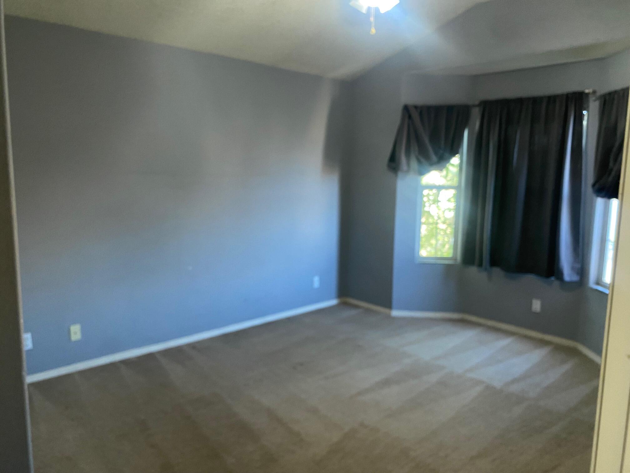1031 Avenida Las Vistas NW