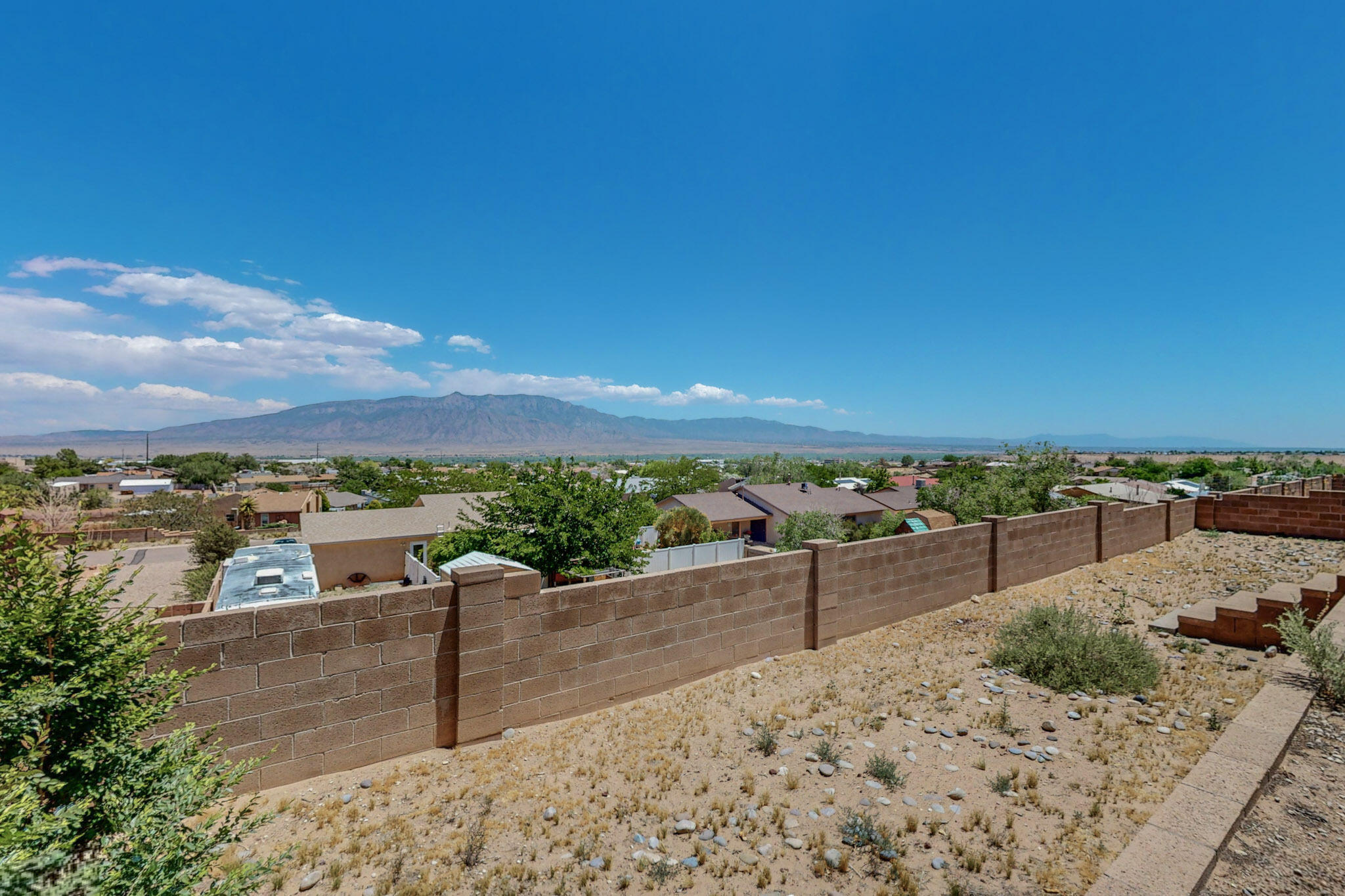 576 Pyrite Drive NE