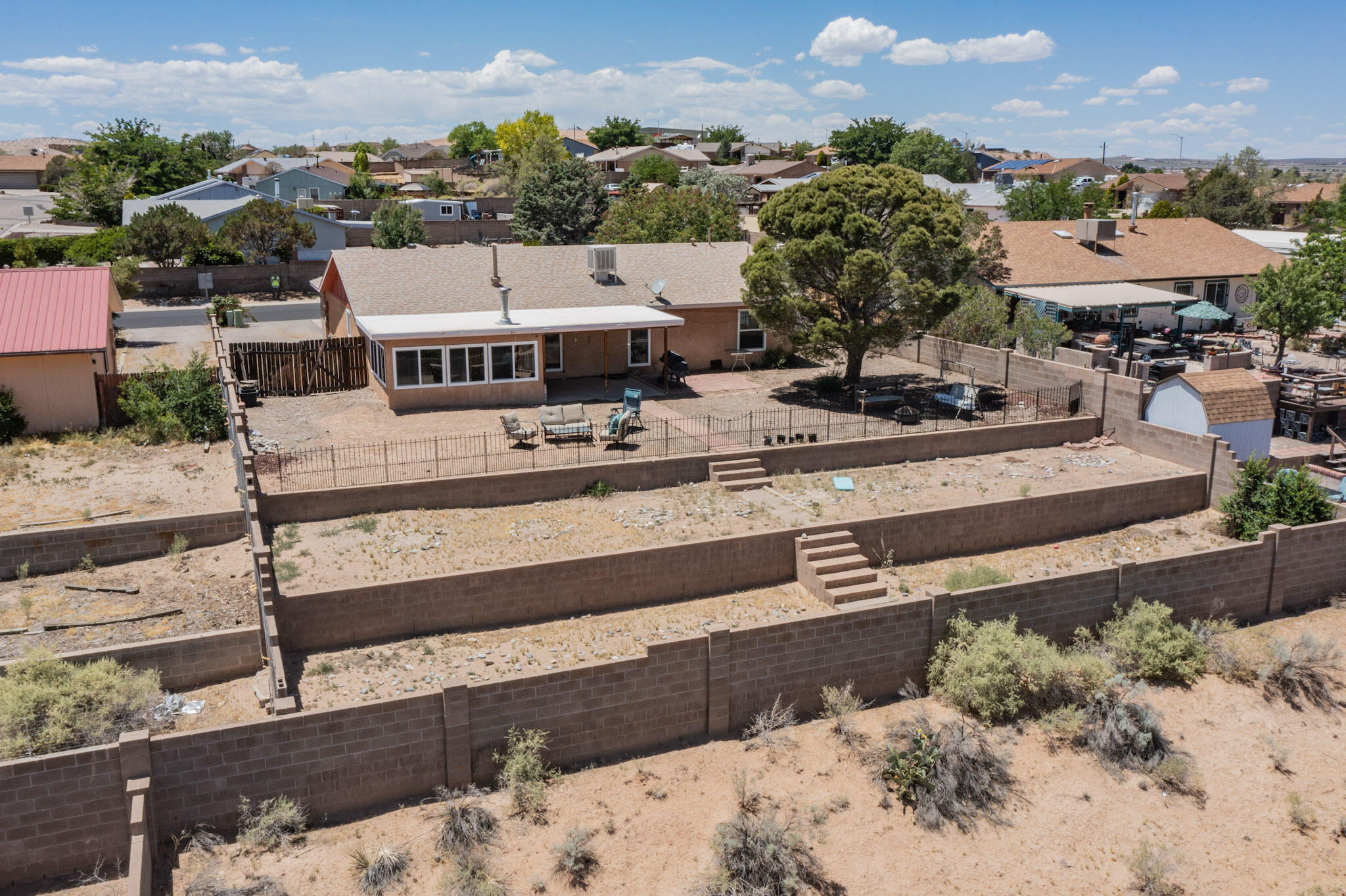 576 Pyrite Drive NE