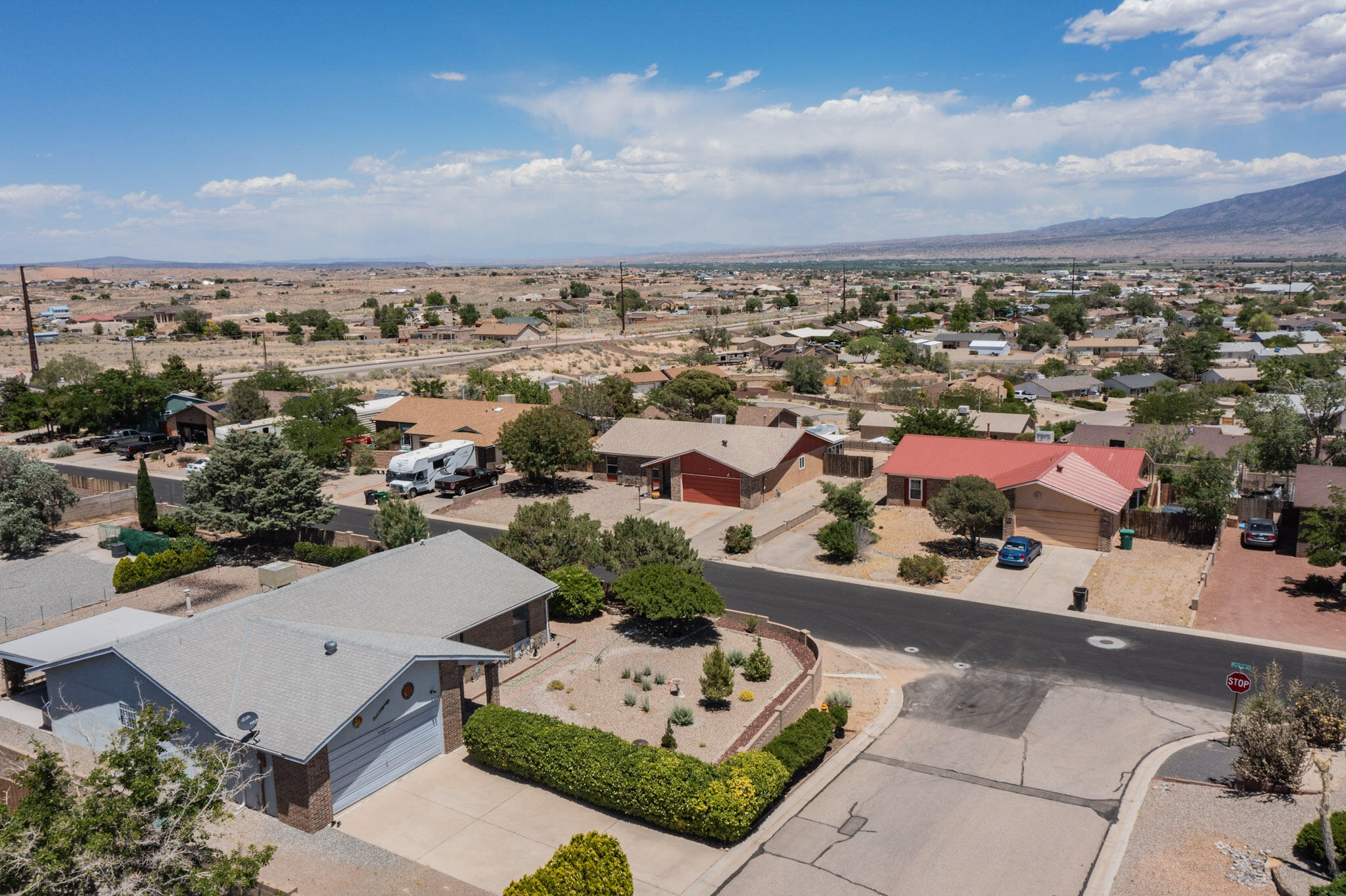 576 Pyrite Drive NE