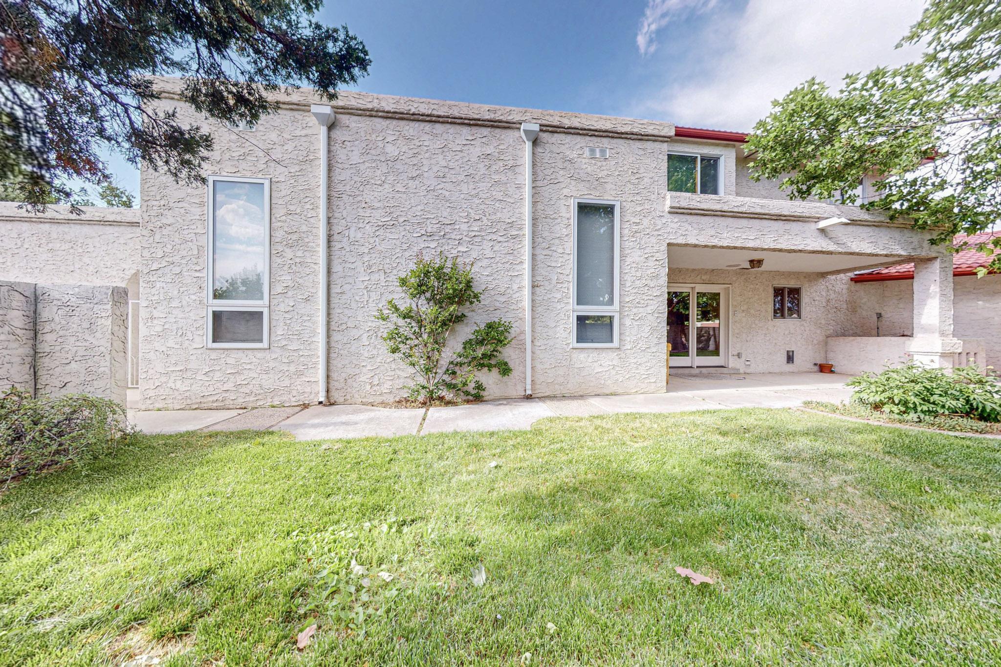 6400 Oak Hill NE